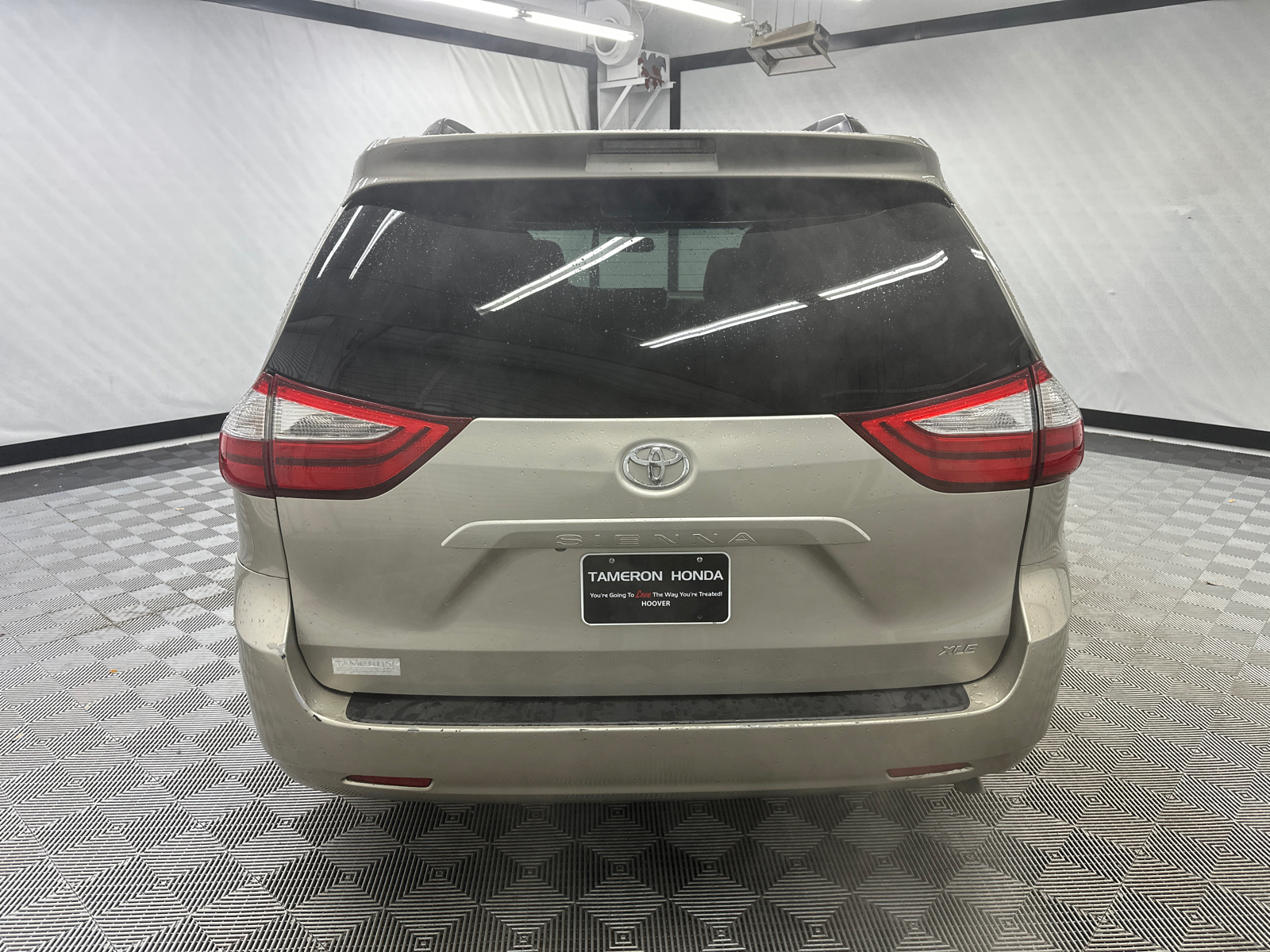 2015 Toyota Sienna XLE 4