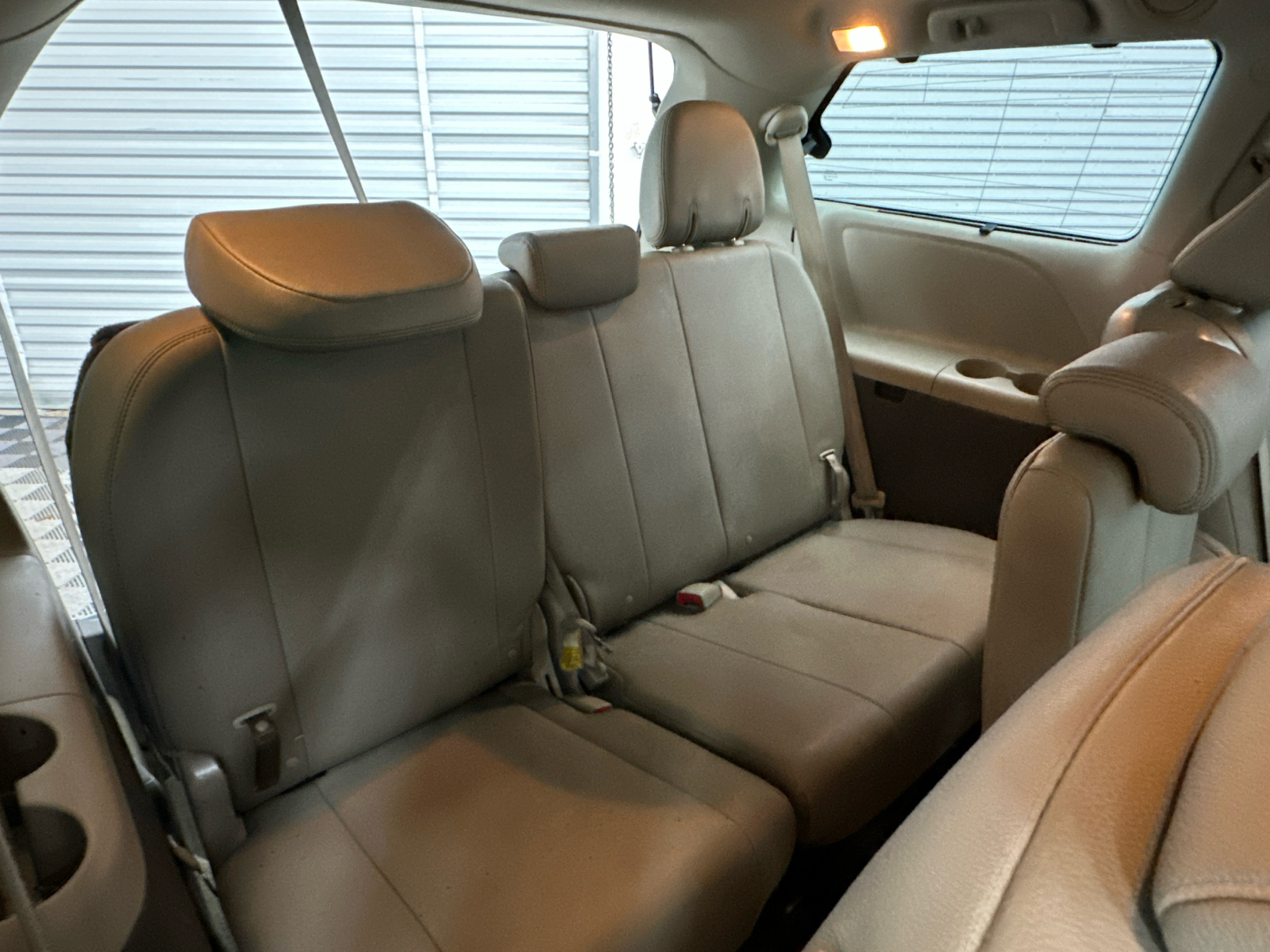 2015 Toyota Sienna XLE 18