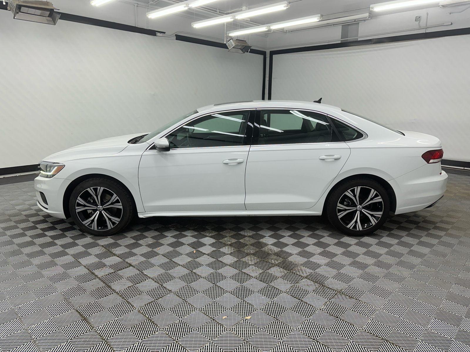 2022 Volkswagen Passat 2.0T SE 2