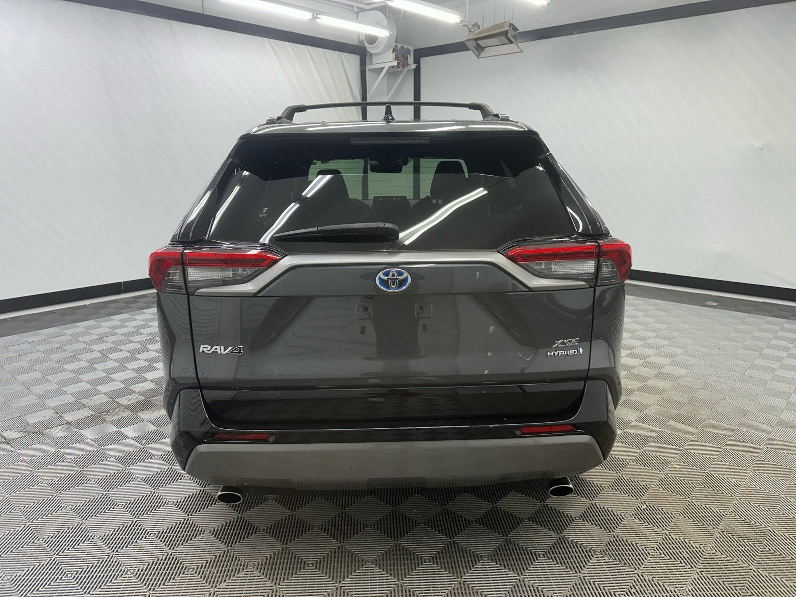 2020 Toyota RAV4 Hybrid XSE 4