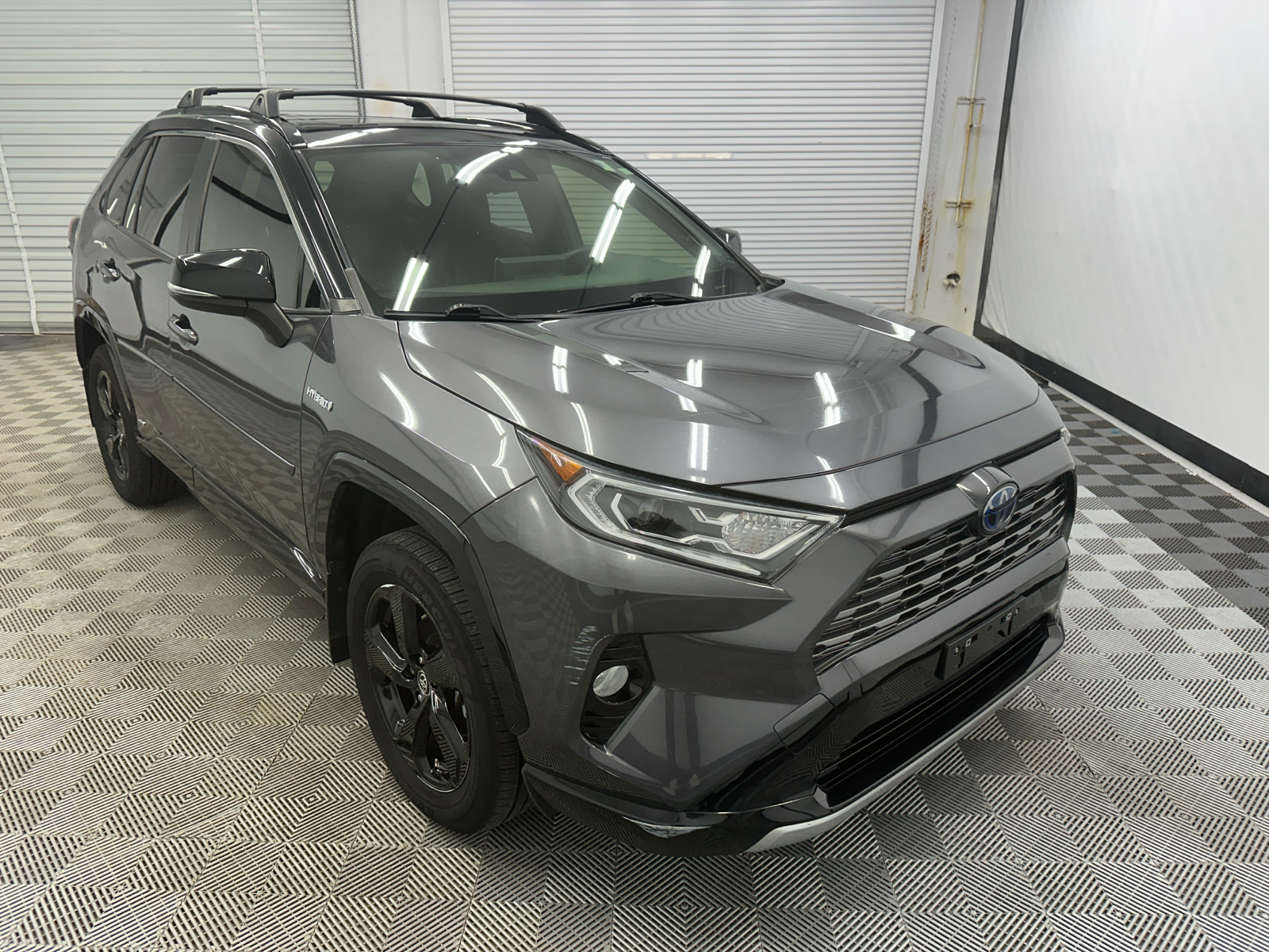 2020 Toyota RAV4 Hybrid XSE 7