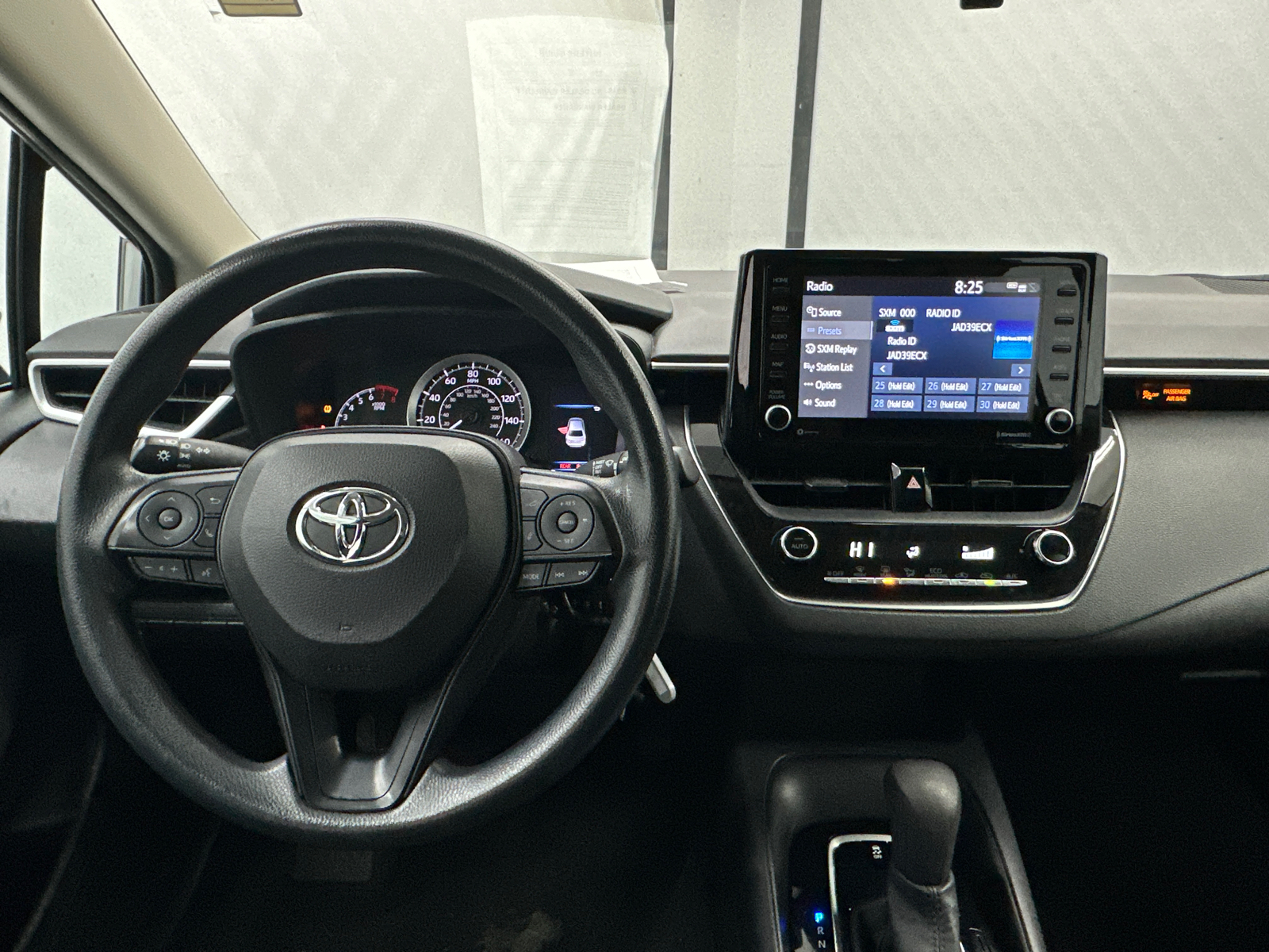 2022 Toyota Corolla LE 23