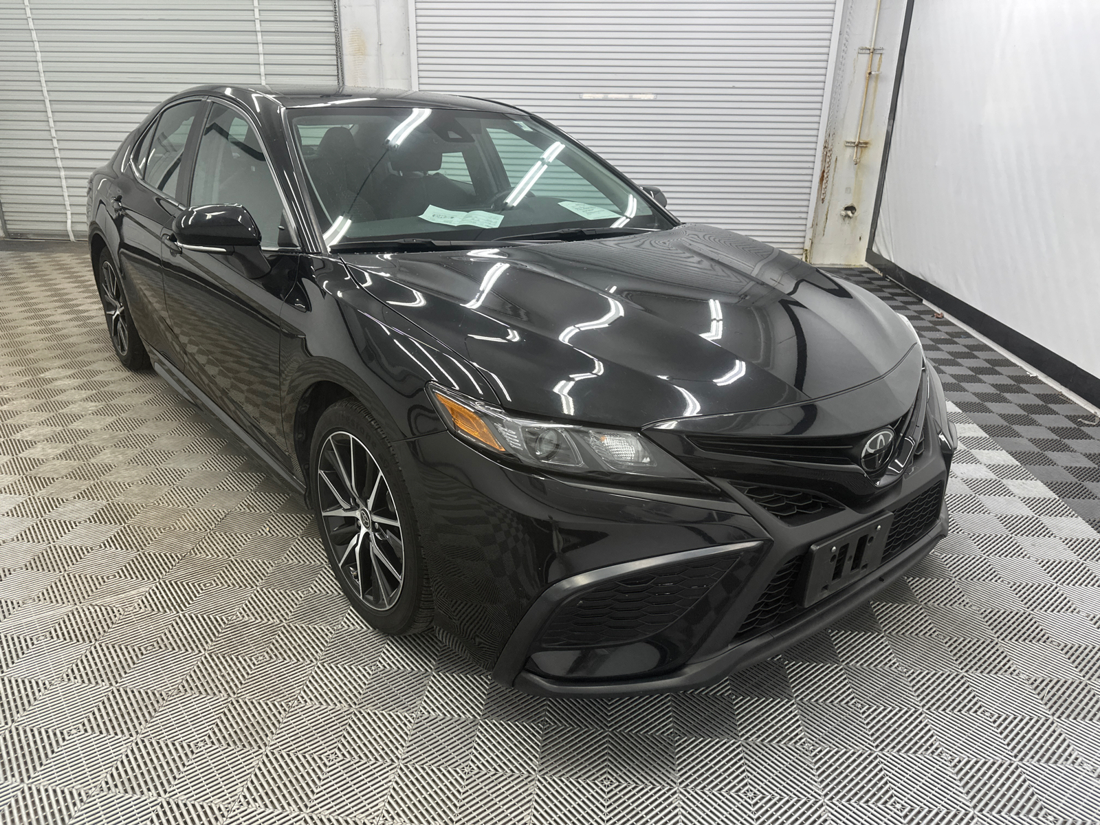 2023 Toyota Camry SE 7