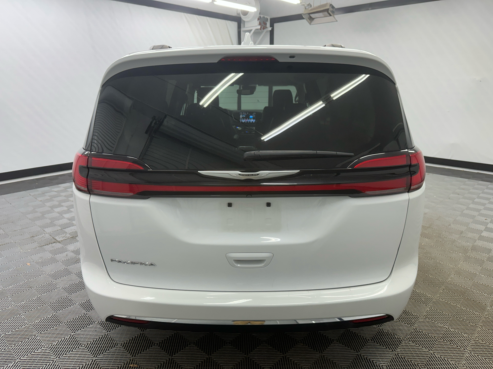 2022 Chrysler Pacifica Touring L 4