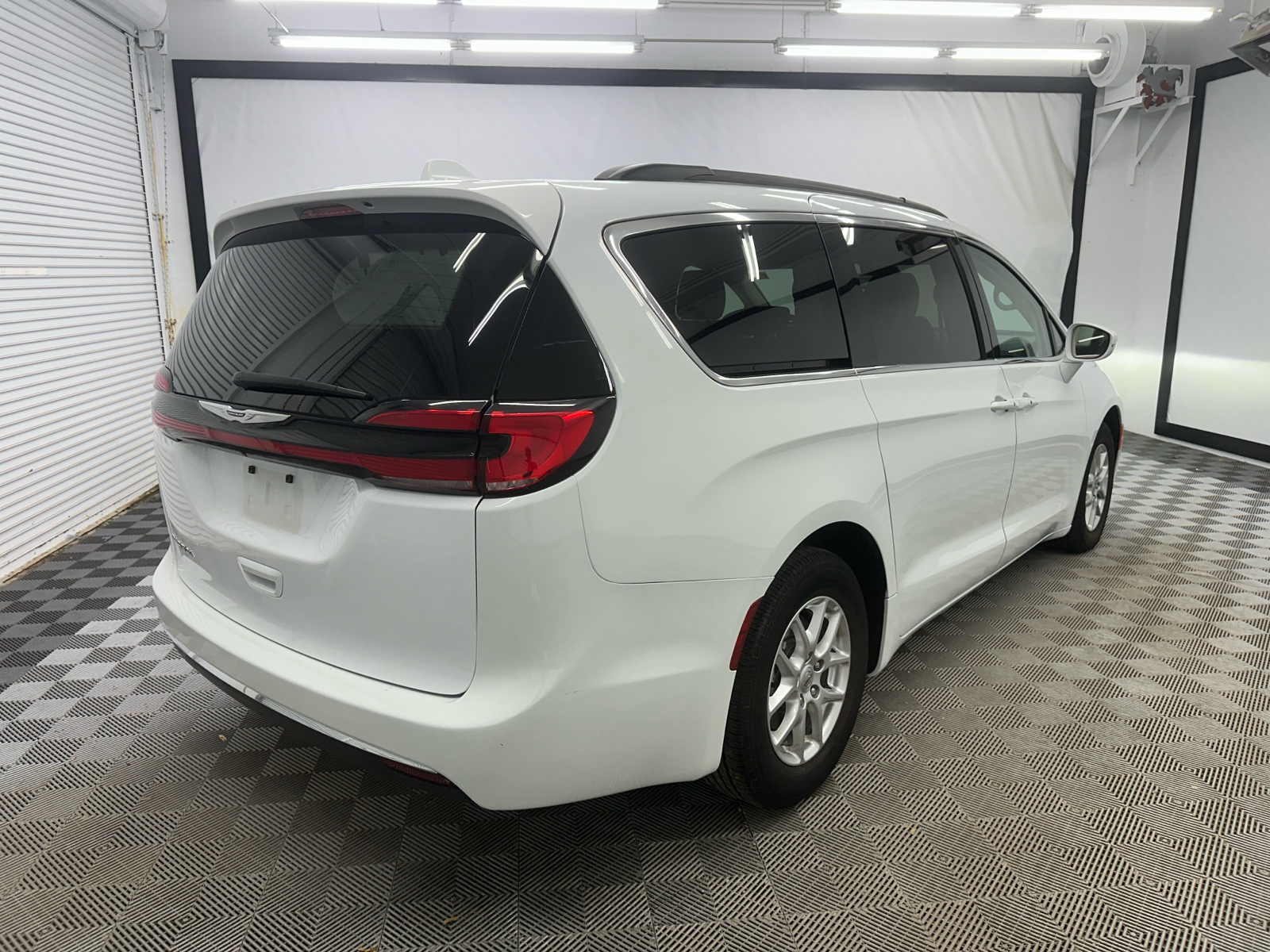 2022 Chrysler Pacifica Touring L 5