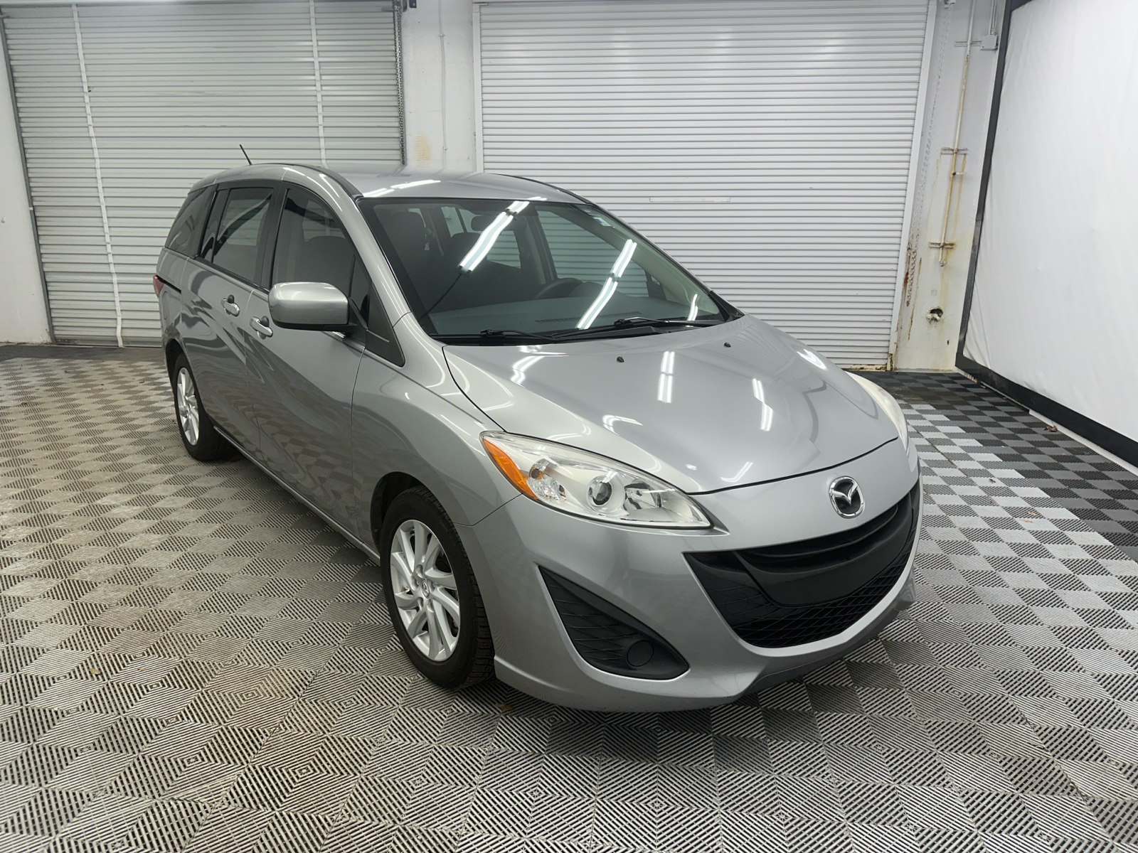 2012 Mazda Mazda5 Sport 7