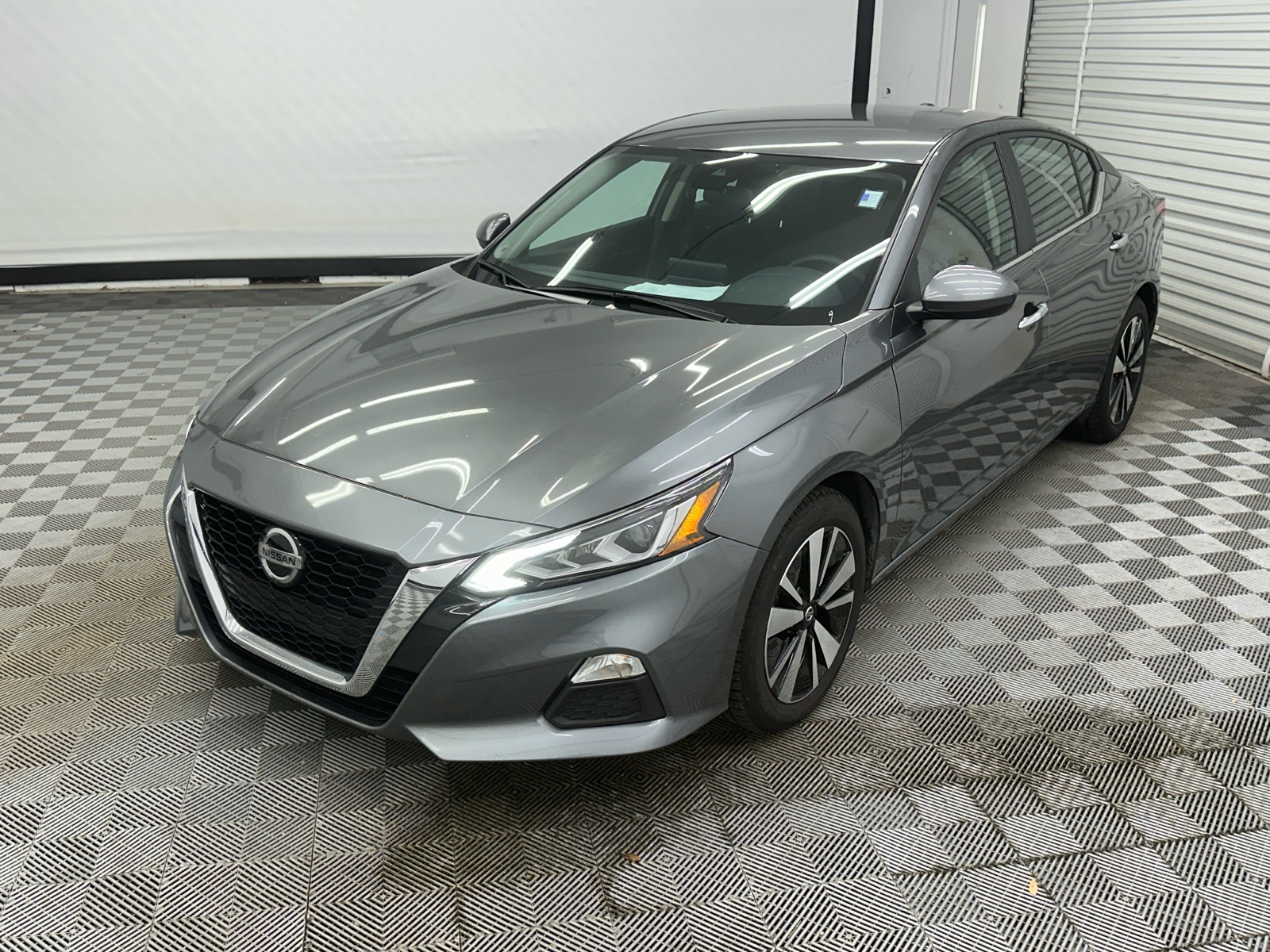 2022 Nissan Altima 2.5 SV 1