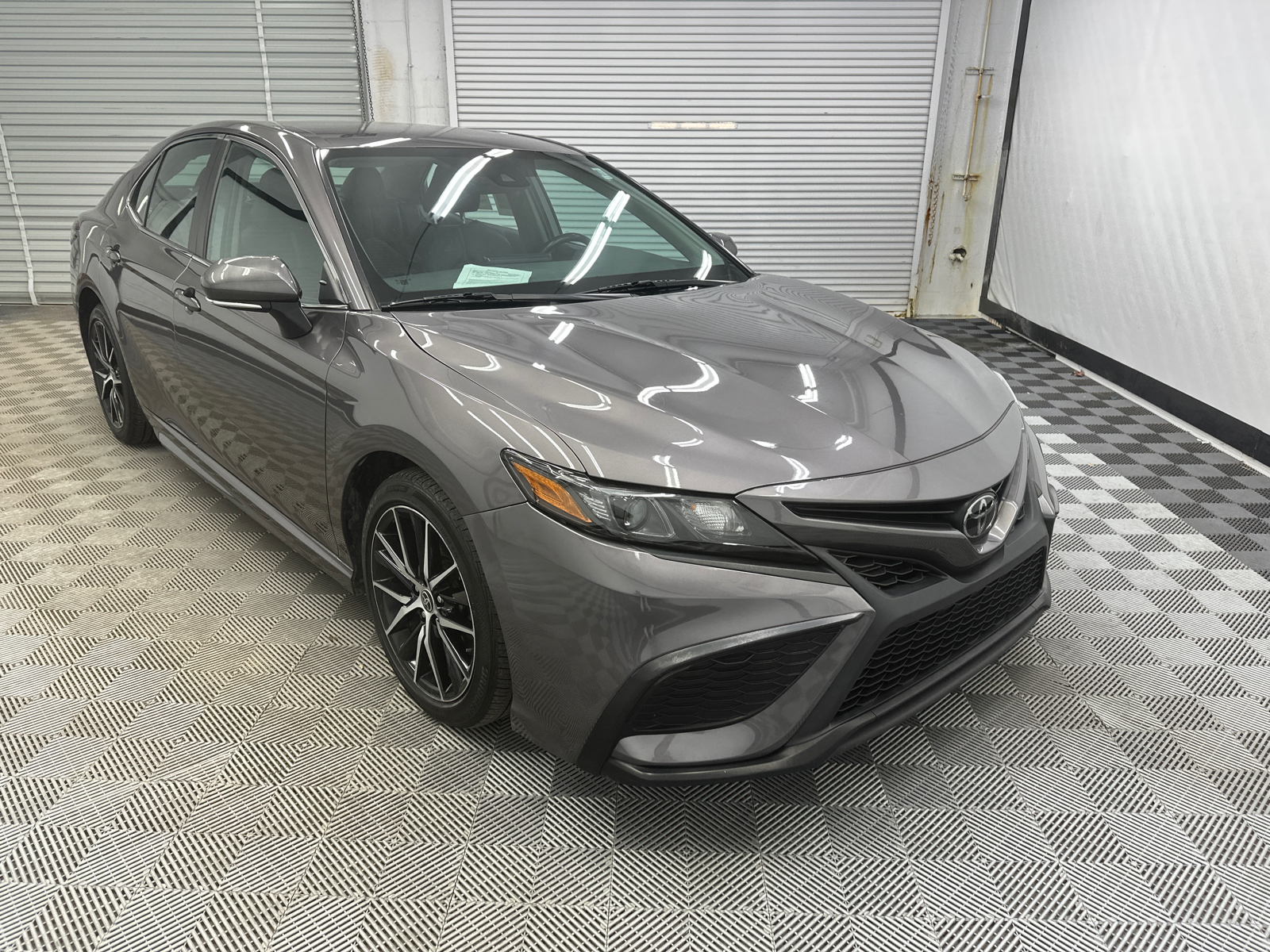 2022 Toyota Camry SE 7