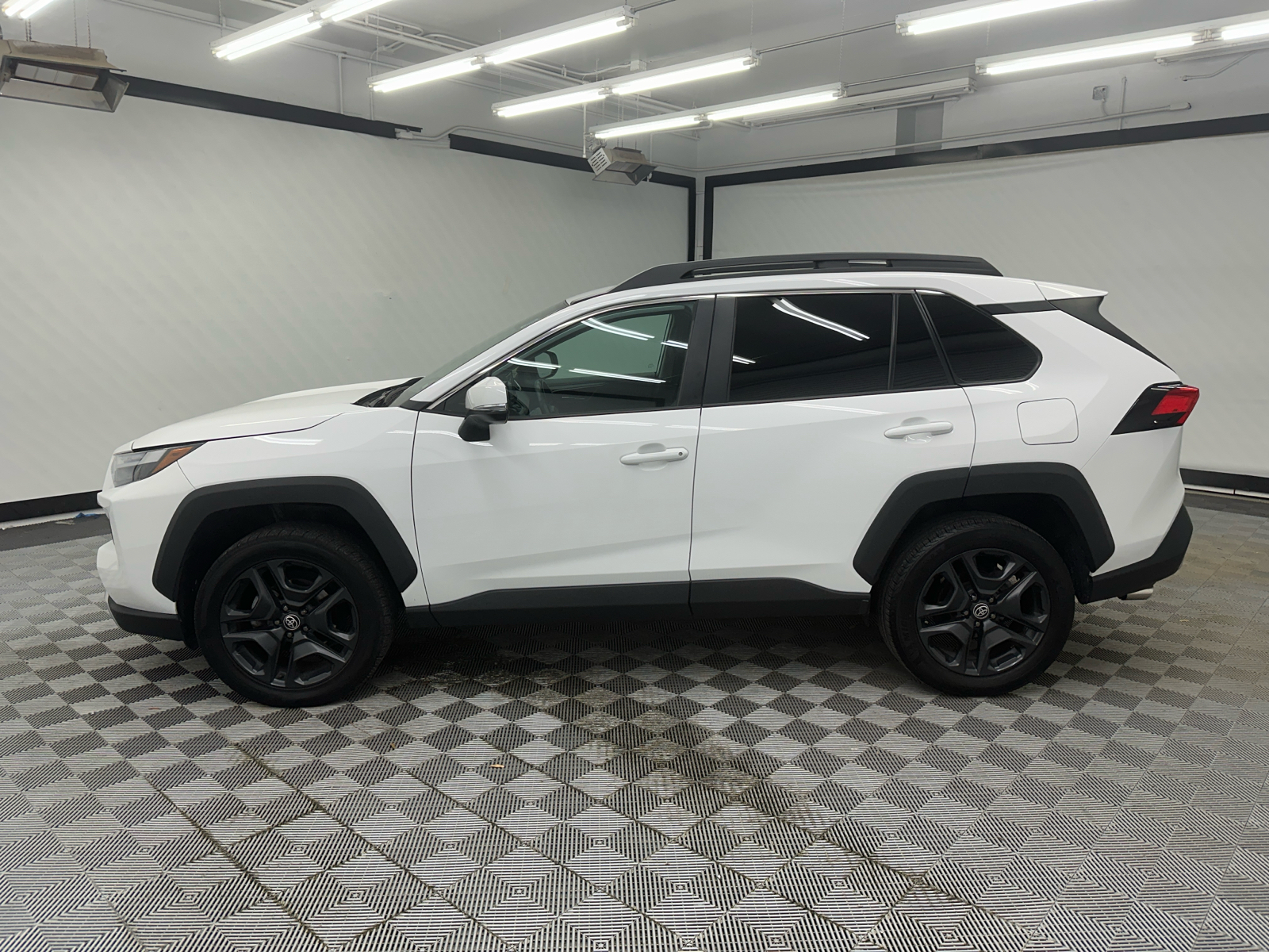 2022 Toyota RAV4 Adventure 2