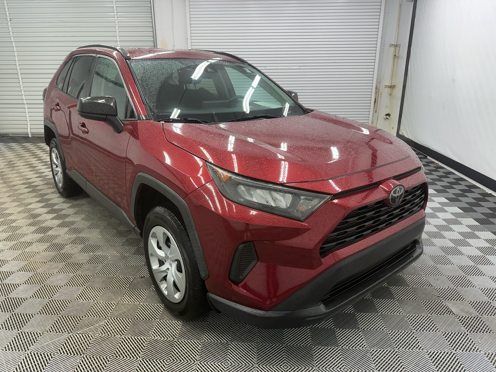 2020 Toyota RAV4 LE 7