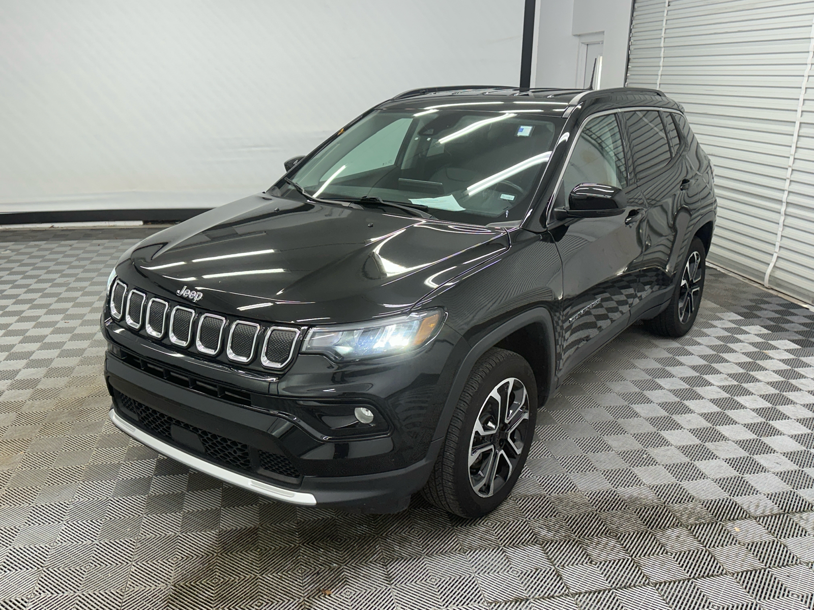 2022 Jeep Compass Limited 1