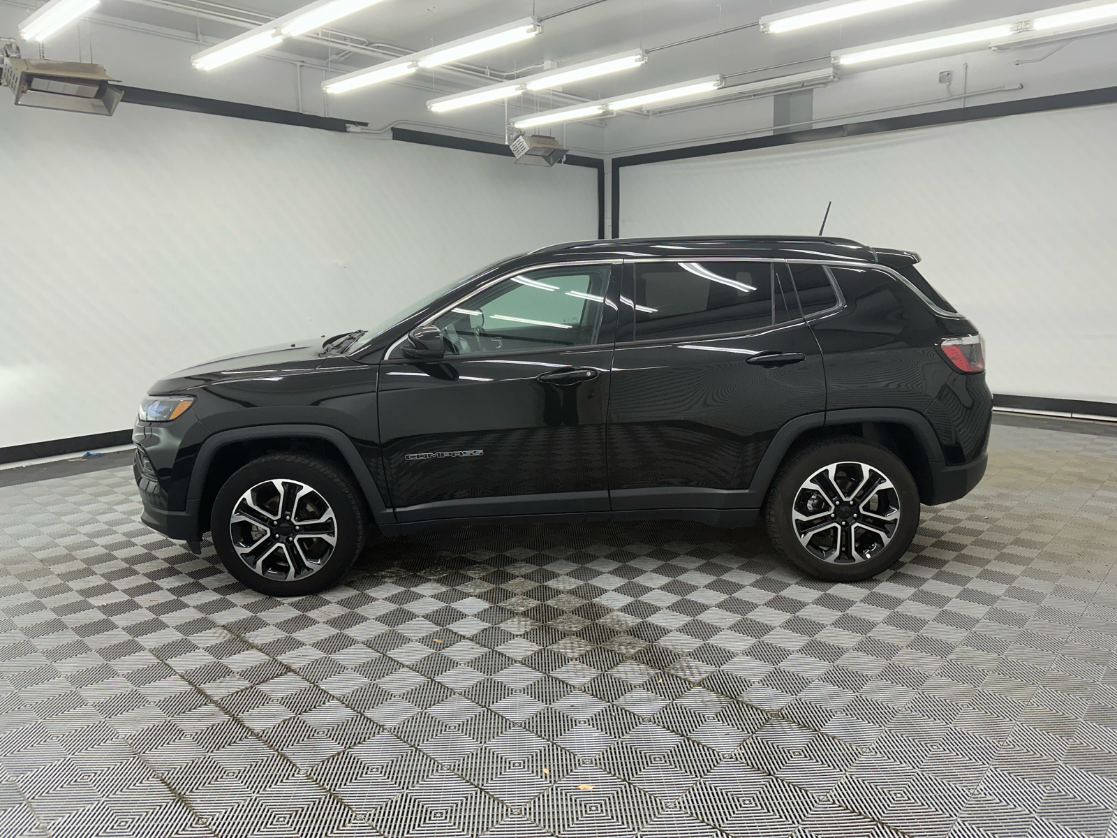 2022 Jeep Compass Limited 2