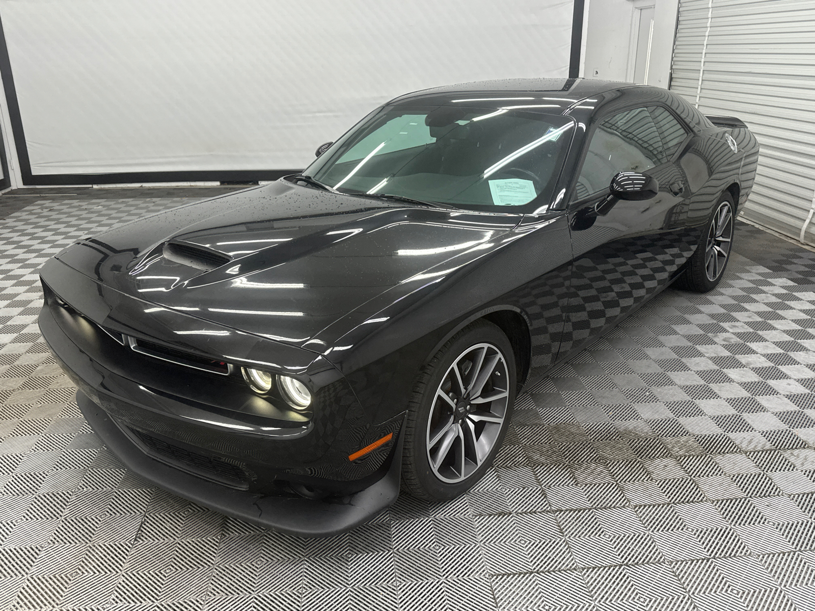 2023 Dodge Challenger R/T 1