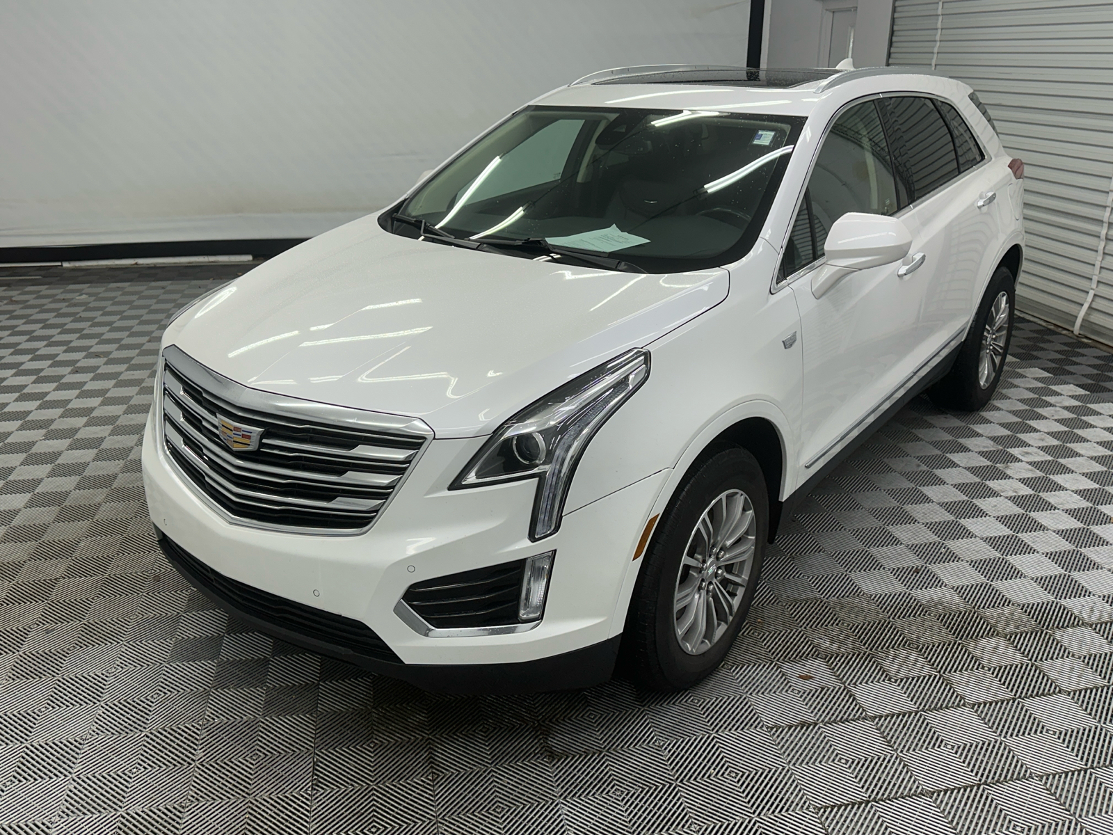 2019 Cadillac XT5 Luxury 1