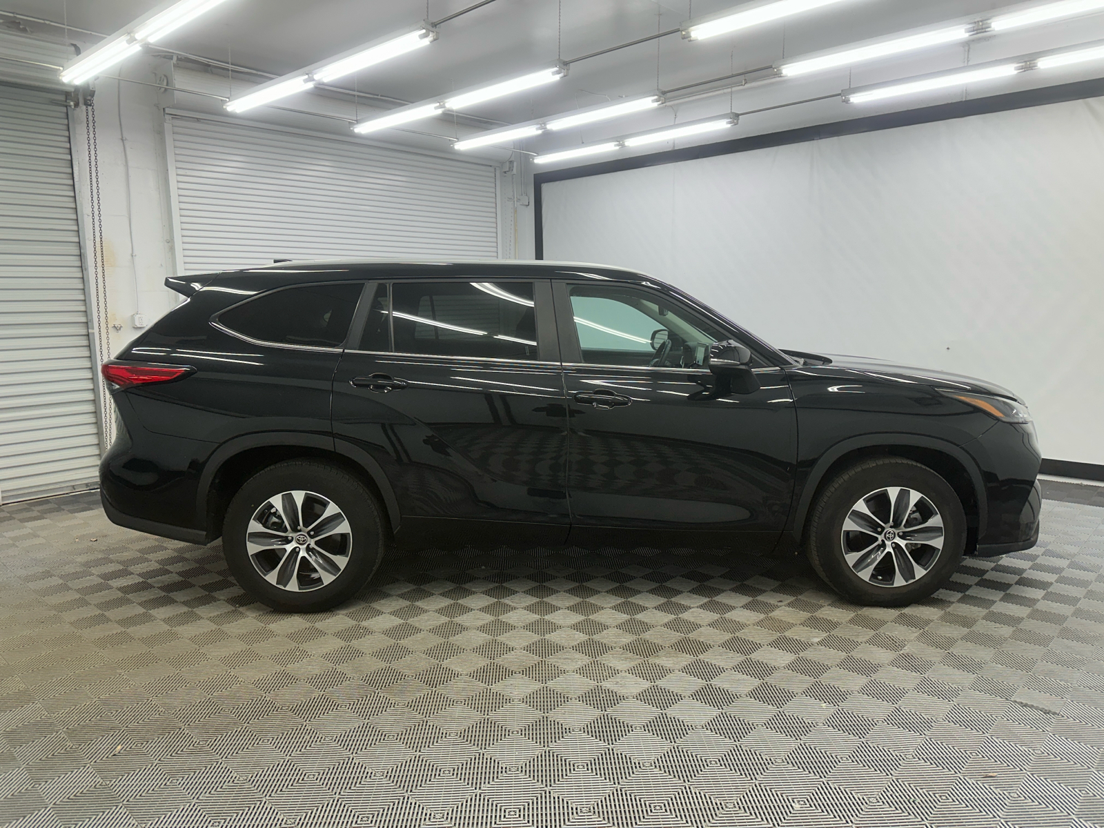 2023 Toyota Highlander XLE 6