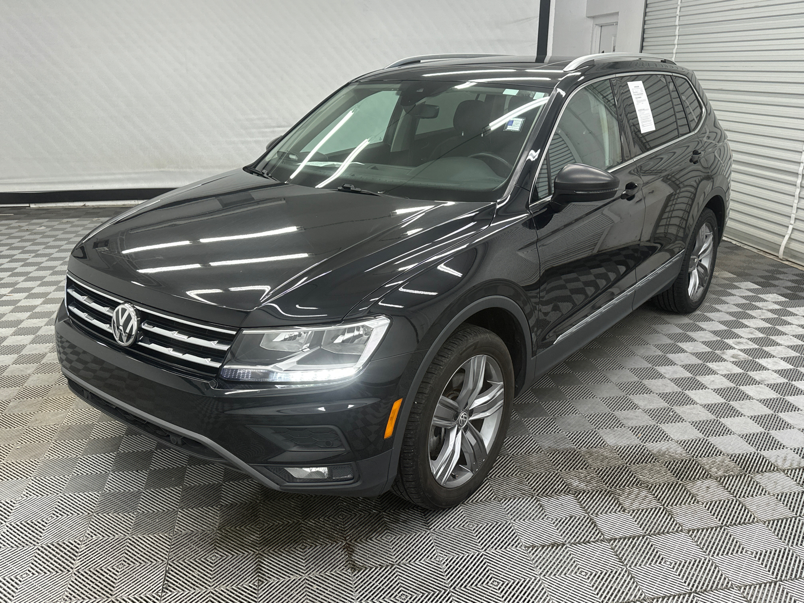 2021 Volkswagen Tiguan 2.0T SEL 1