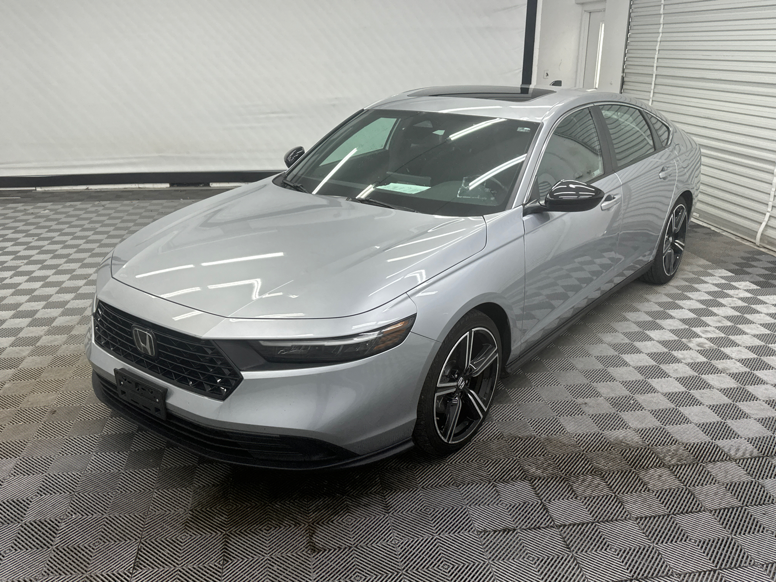 2023 Honda Accord Hybrid Sport 1