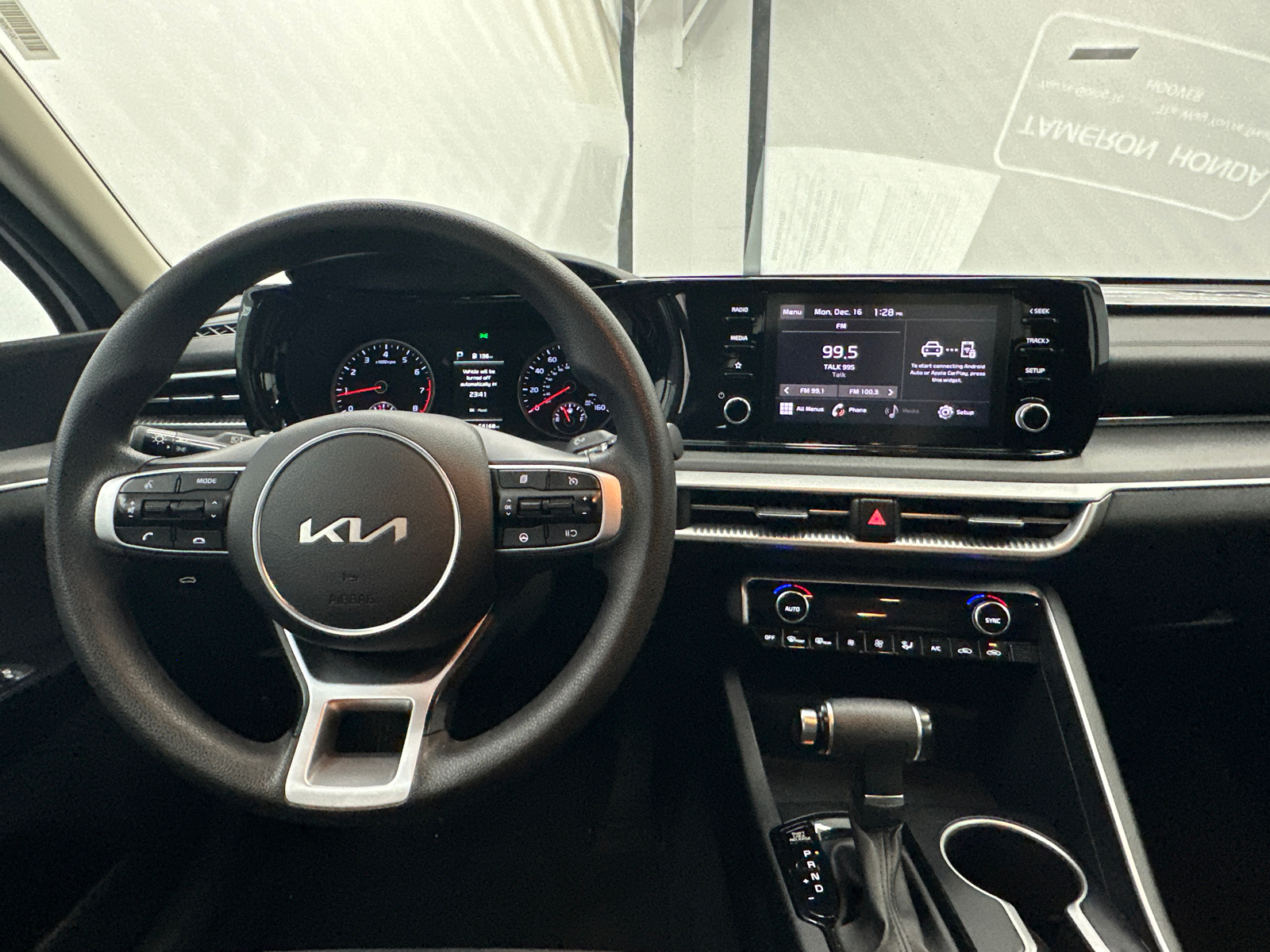 2023 Kia K5 LXS 23