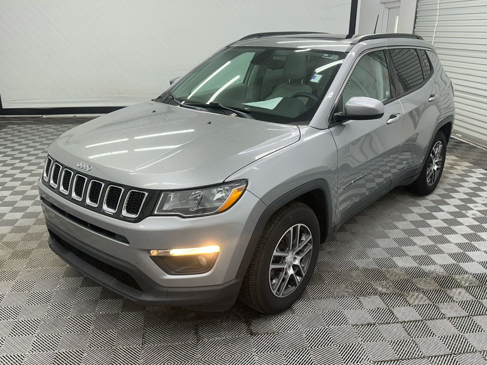 2019 Jeep Compass Latitude 1