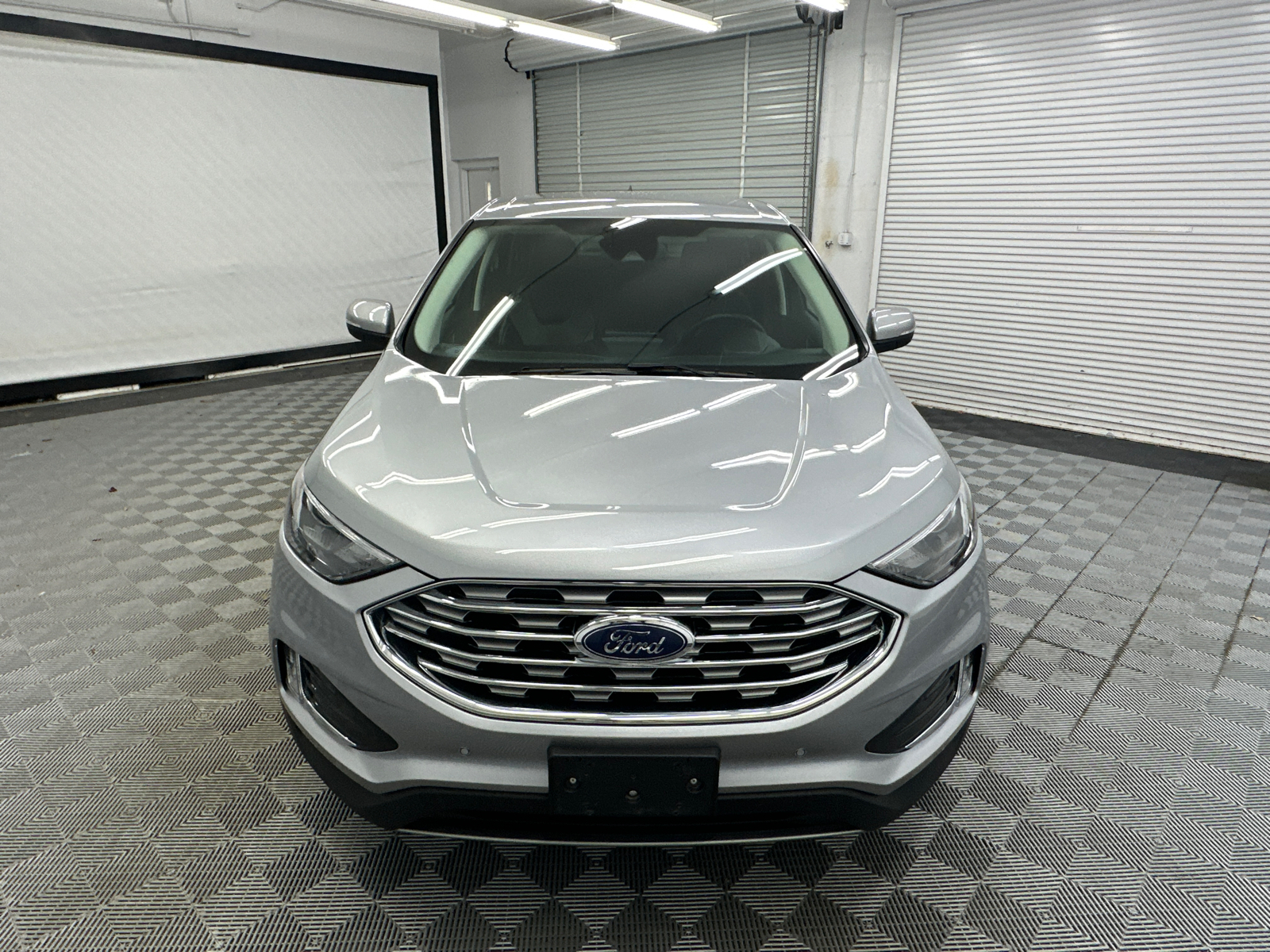 2022 Ford Edge Titanium 8