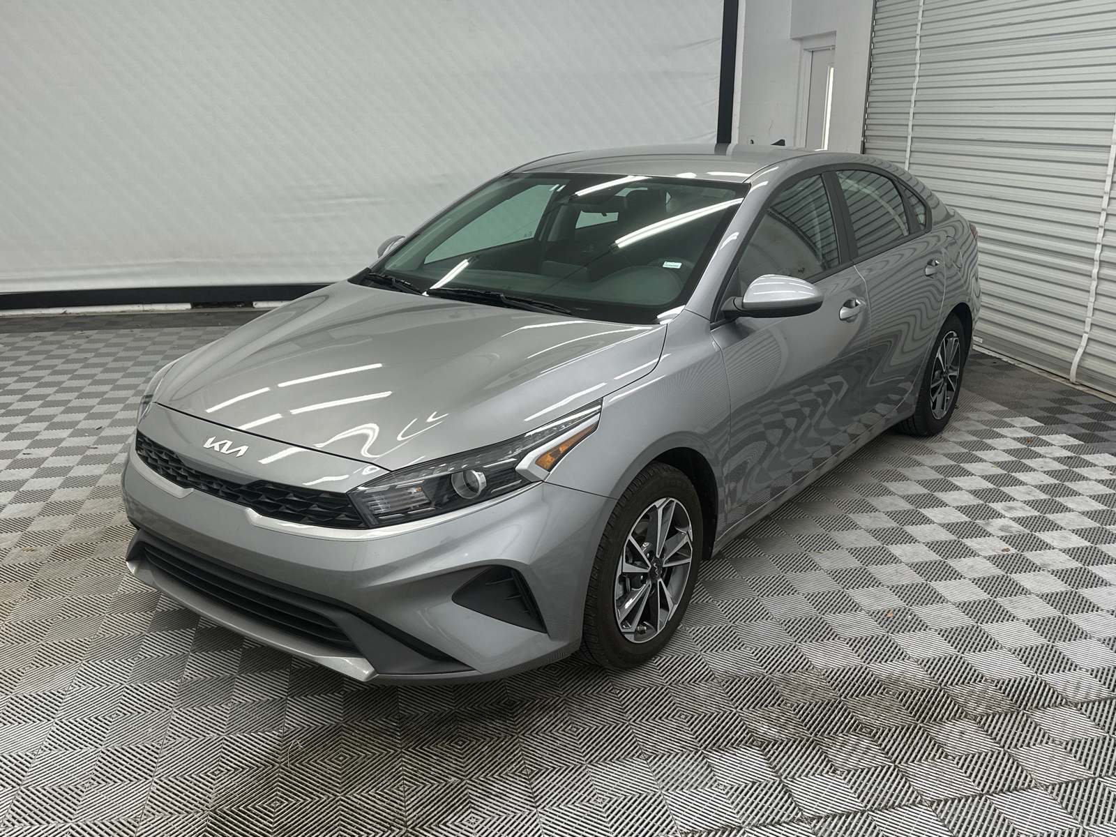 2023 Kia Forte LXS 1