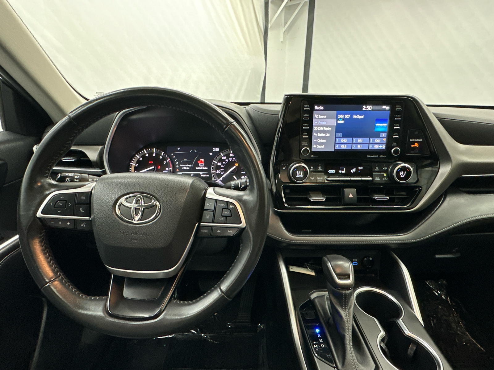 2022 Toyota Highlander XLE 29