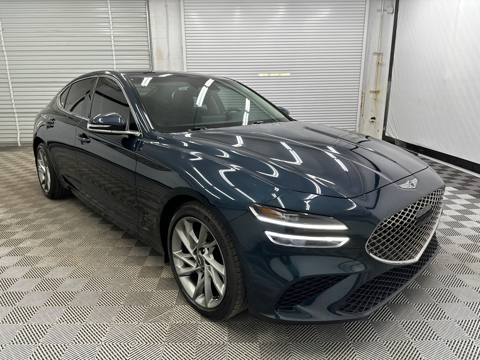 2022 Genesis G70 2.0T 7