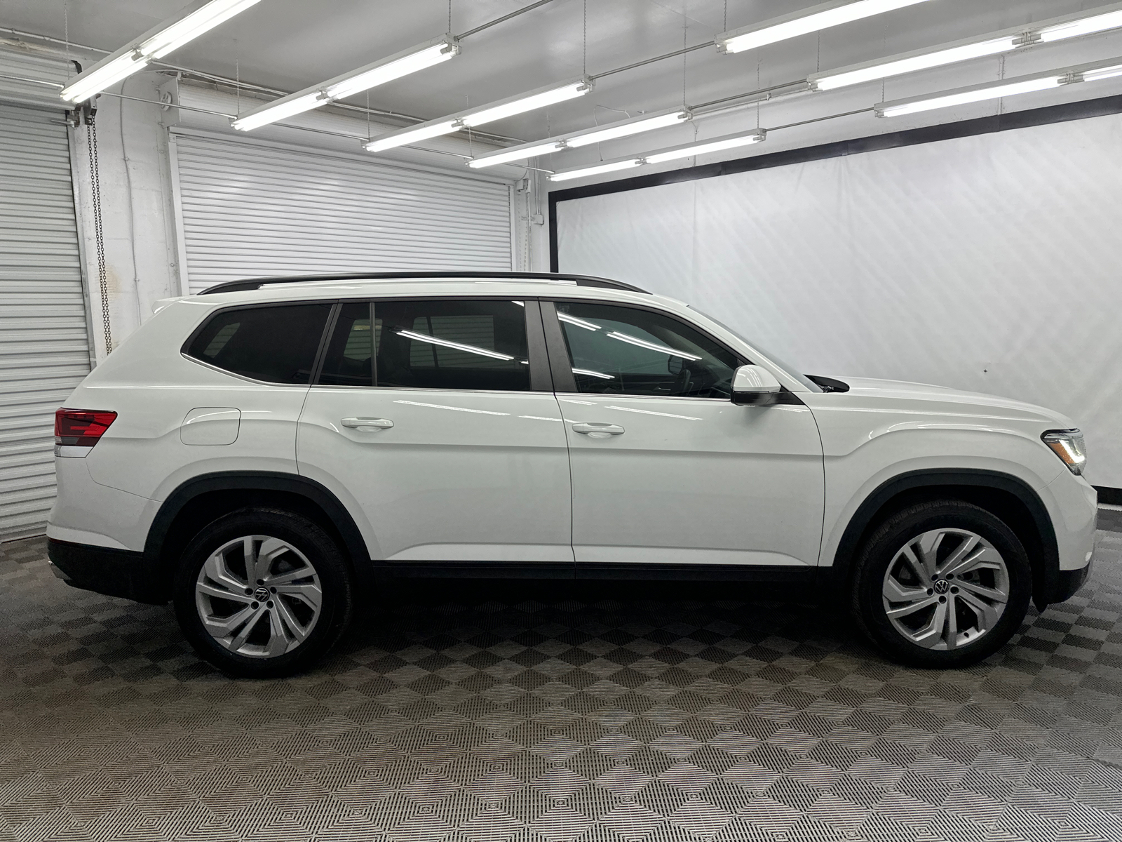 2022 Volkswagen Atlas 2.0T SE w/Technology 6