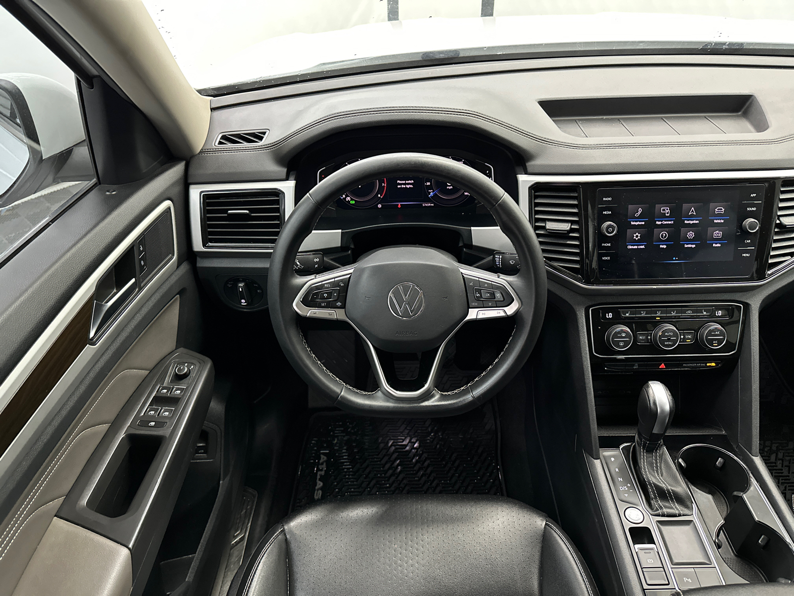 2022 Volkswagen Atlas 2.0T SE w/Technology 26