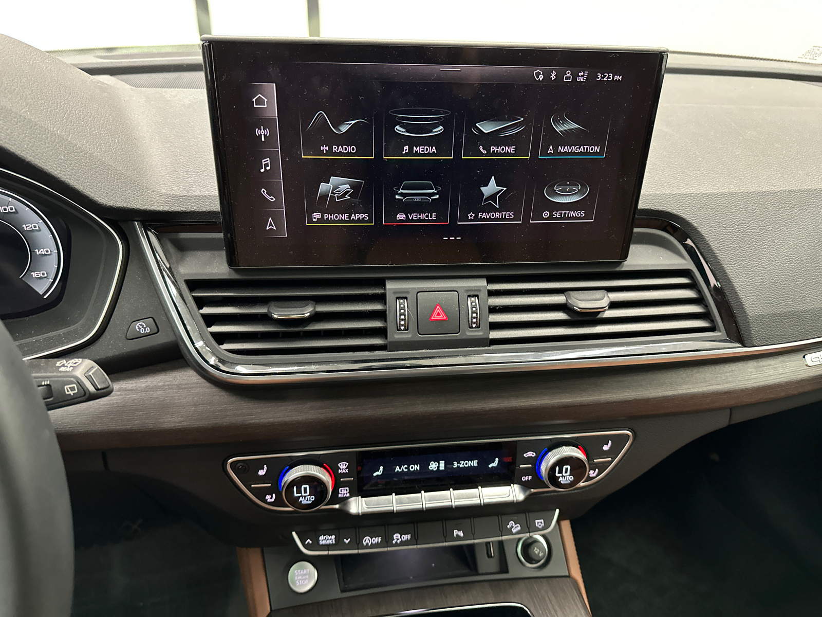 2022 Audi Q5 45 S line Premium Plus 32