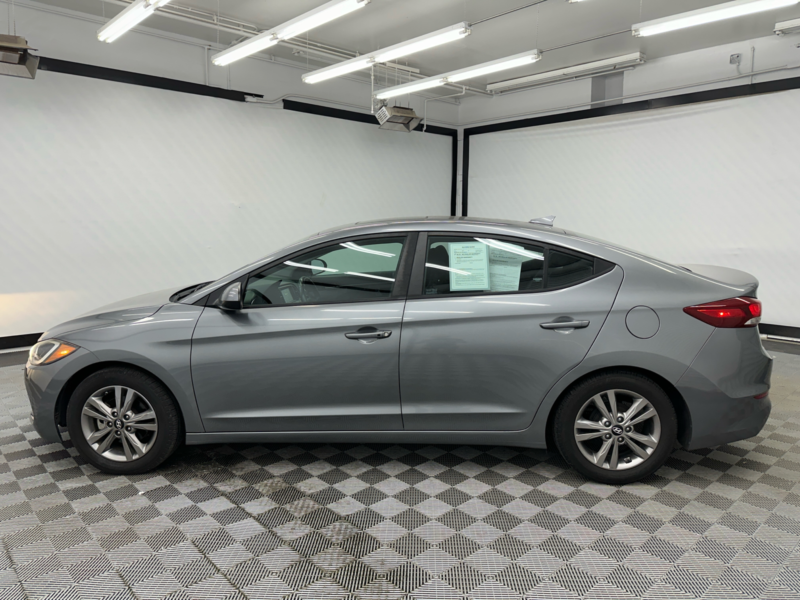 2017 Hyundai Elantra Value Edition 2