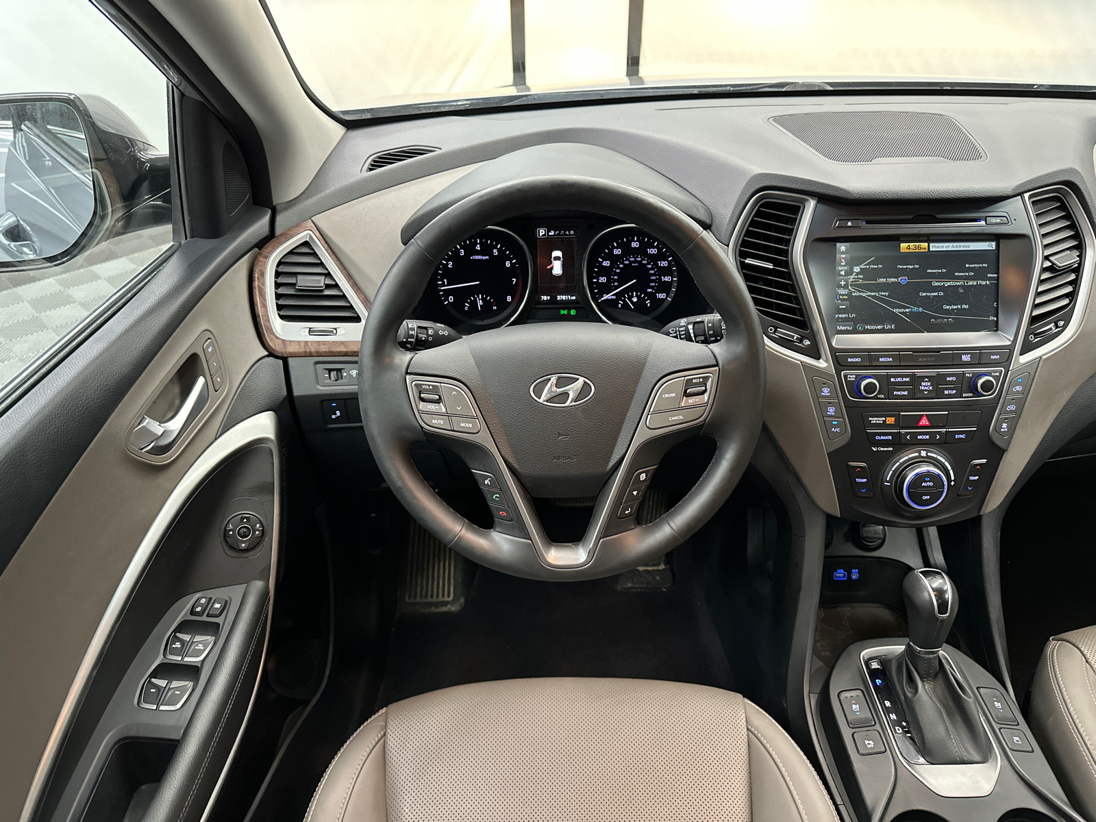 2017 Hyundai Santa Fe Limited Ultimate 27