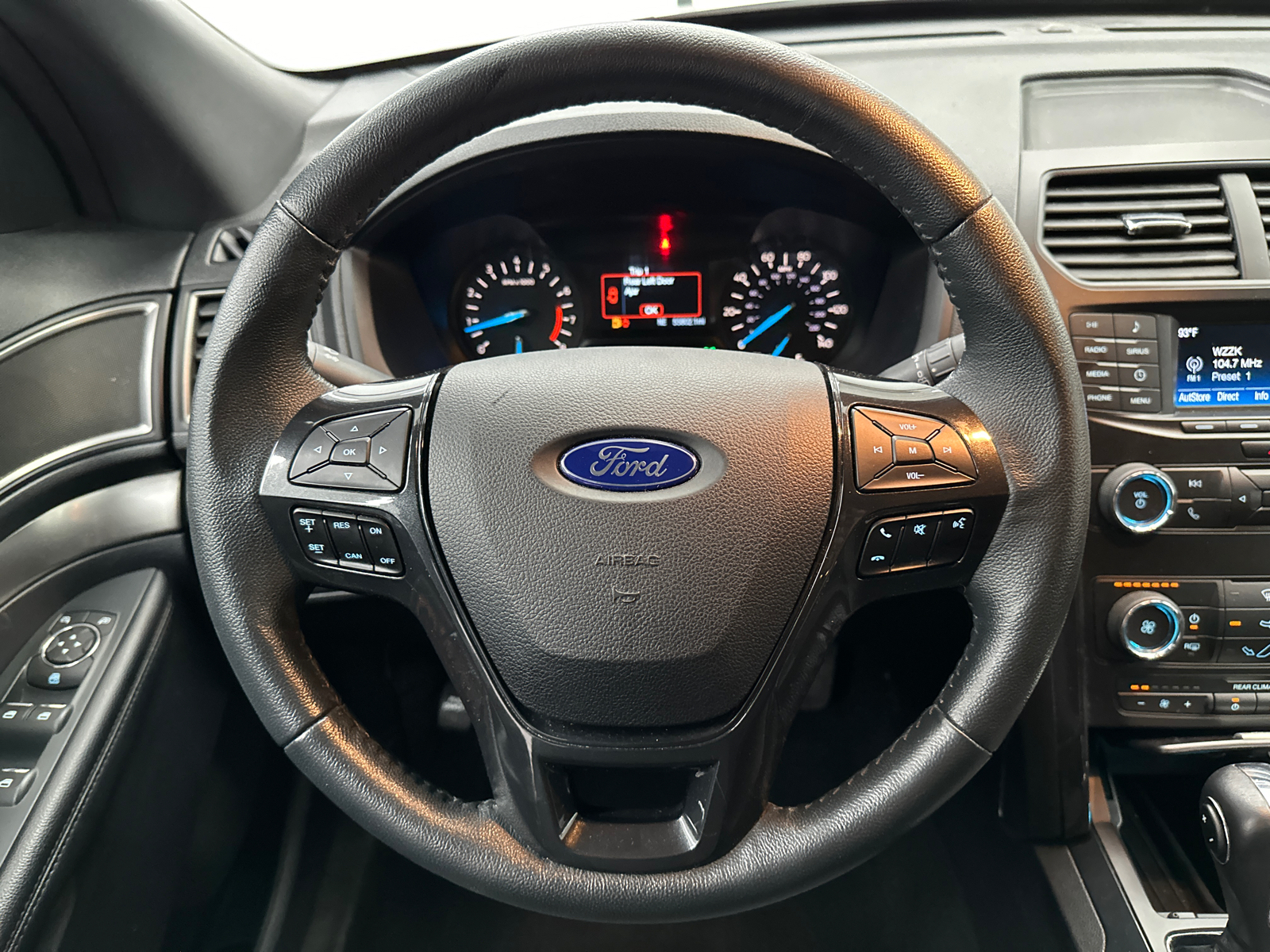 2019 Ford Explorer XLT 26