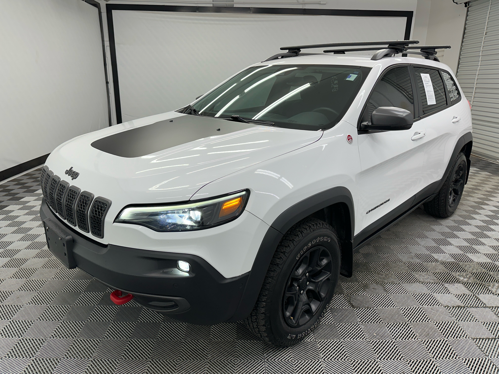 2020 Jeep Cherokee Trailhawk 1