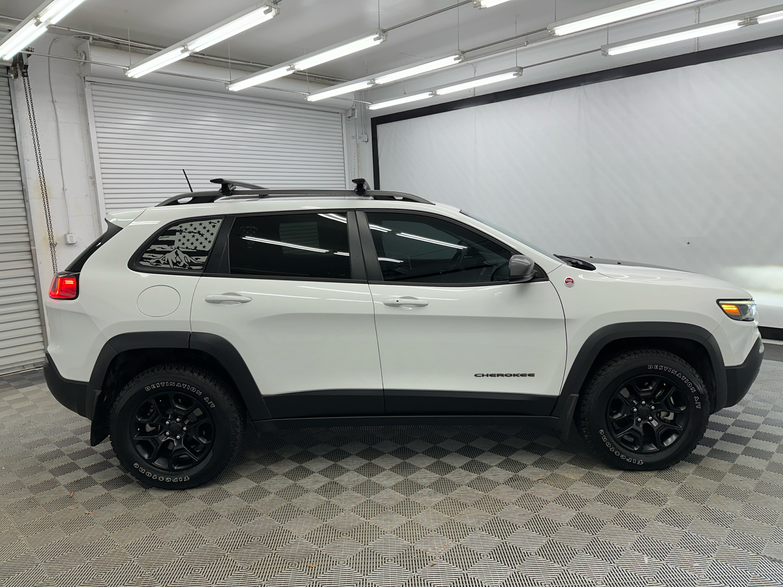 2020 Jeep Cherokee Trailhawk 6