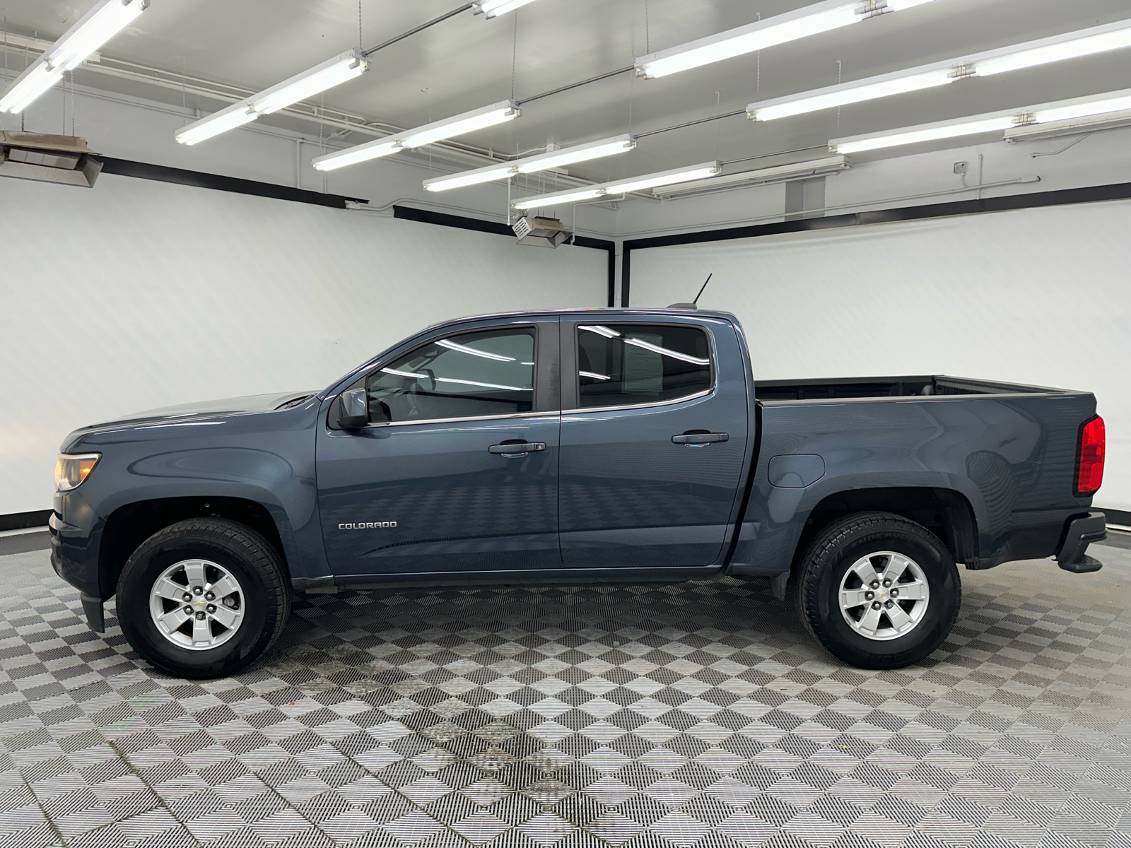 2019 Chevrolet Colorado Work Truck 2