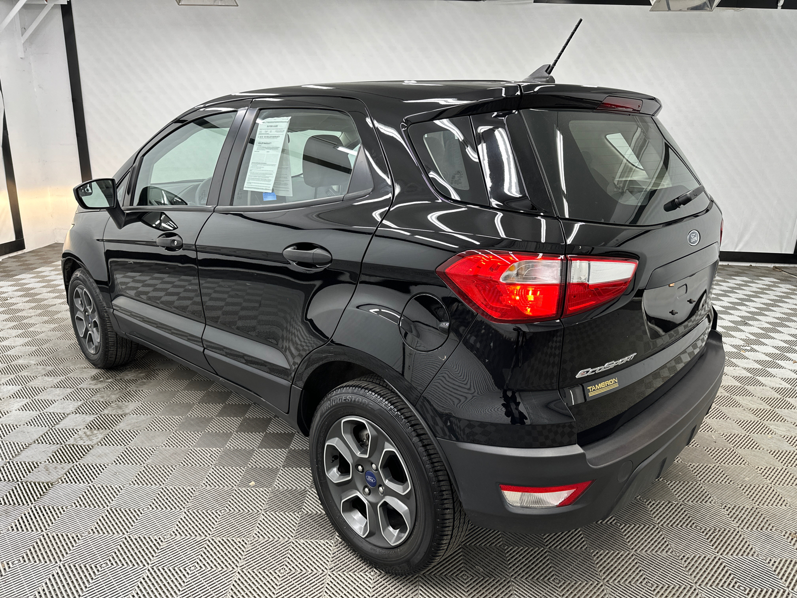 2021 Ford EcoSport S 3