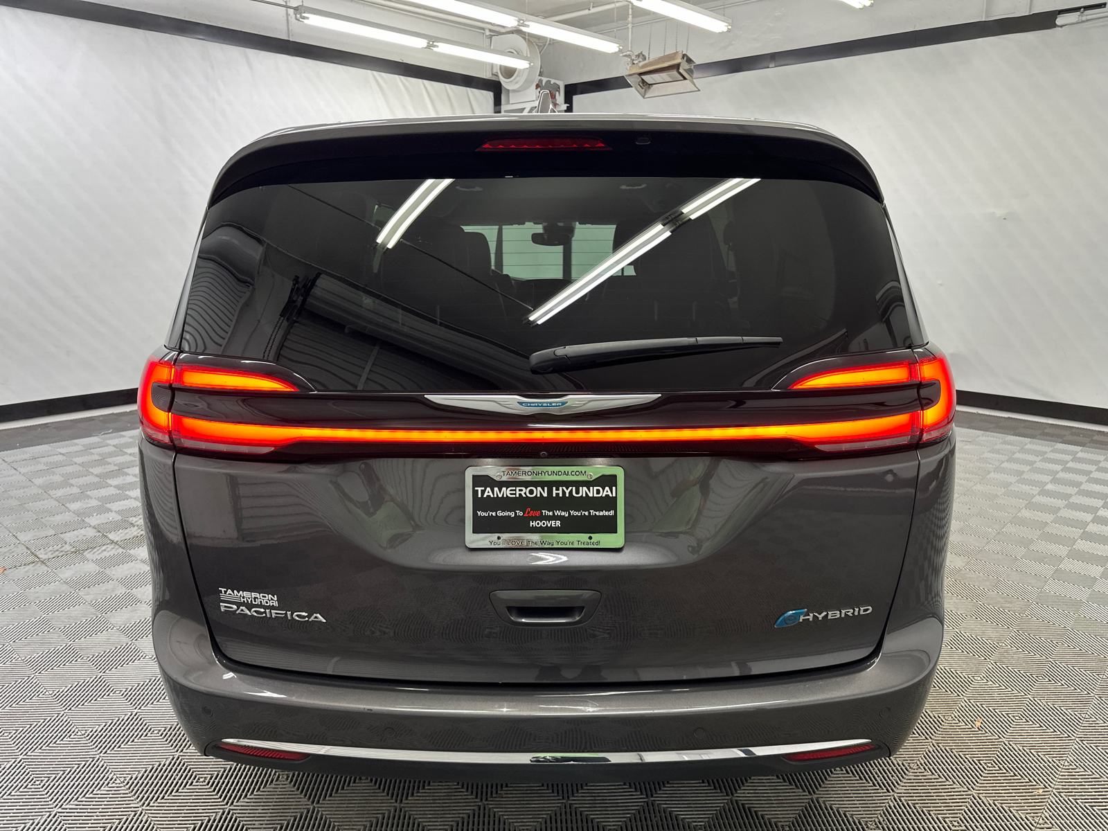 2021 Chrysler Pacifica Hybrid Touring L 4