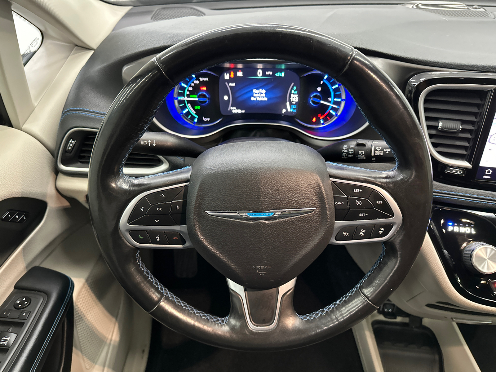 2021 Chrysler Pacifica Hybrid Touring L 27