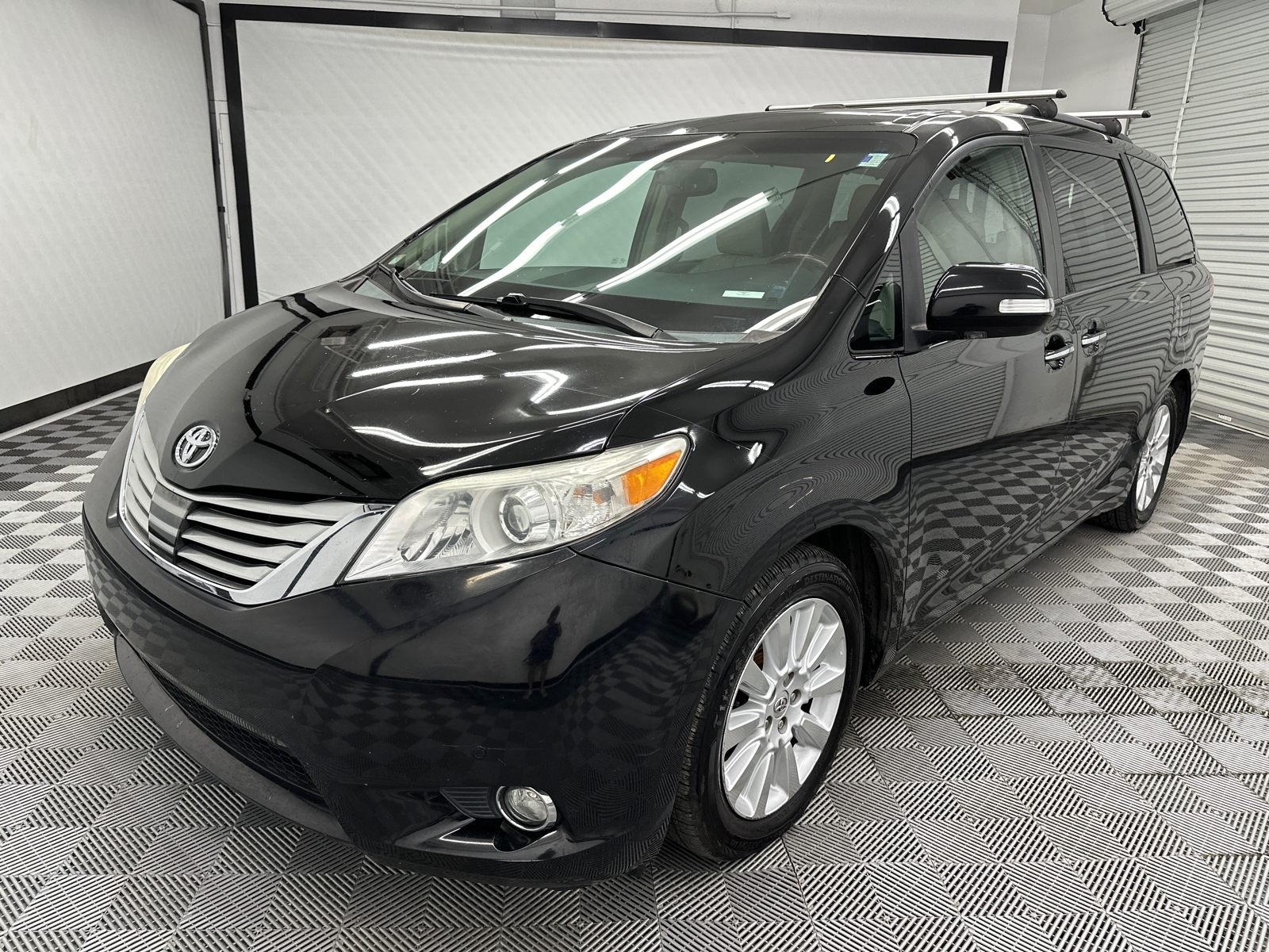 2014 Toyota Sienna Limited 1