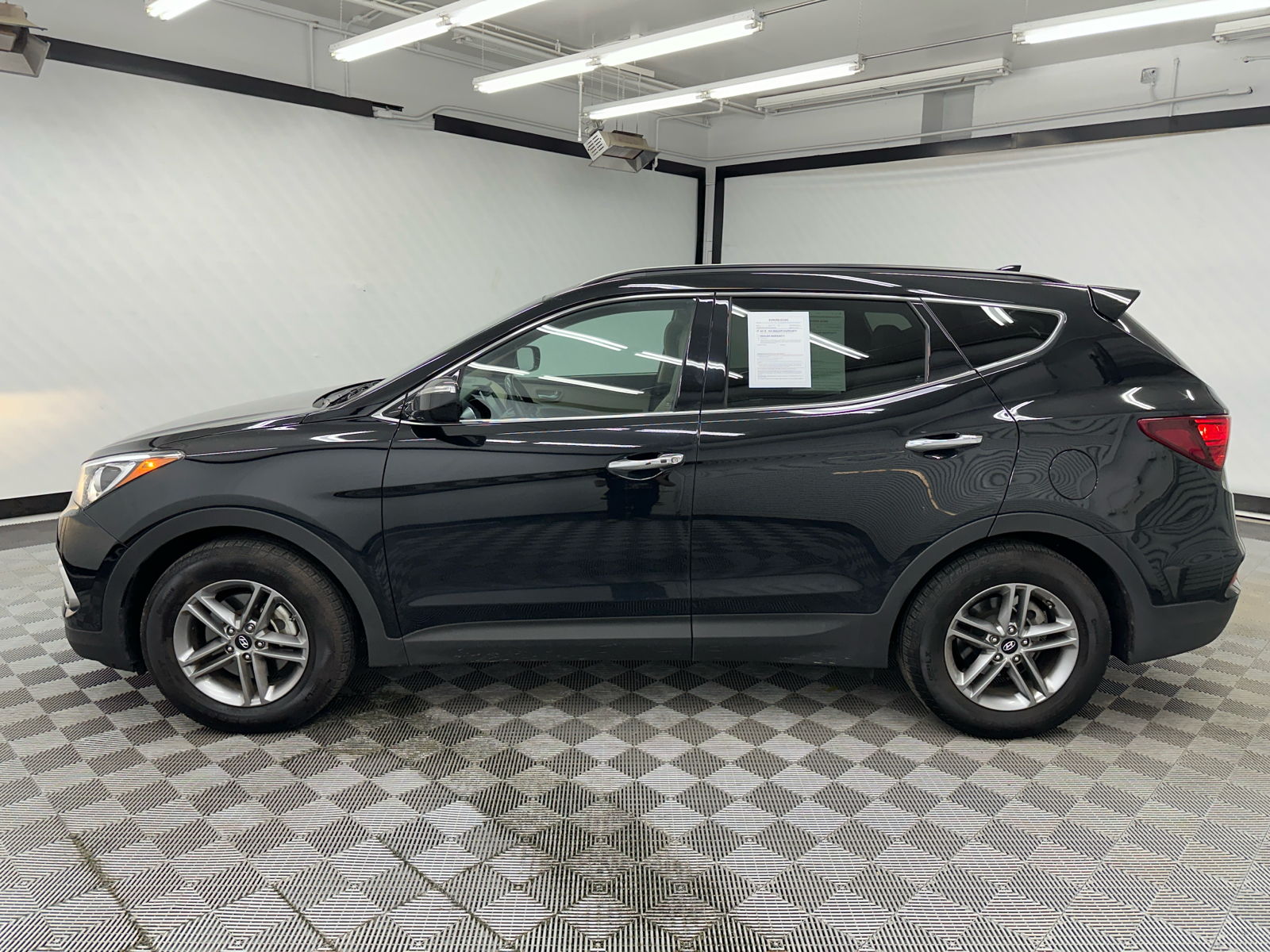 2017 Hyundai Santa Fe Sport 2.4 Base 2