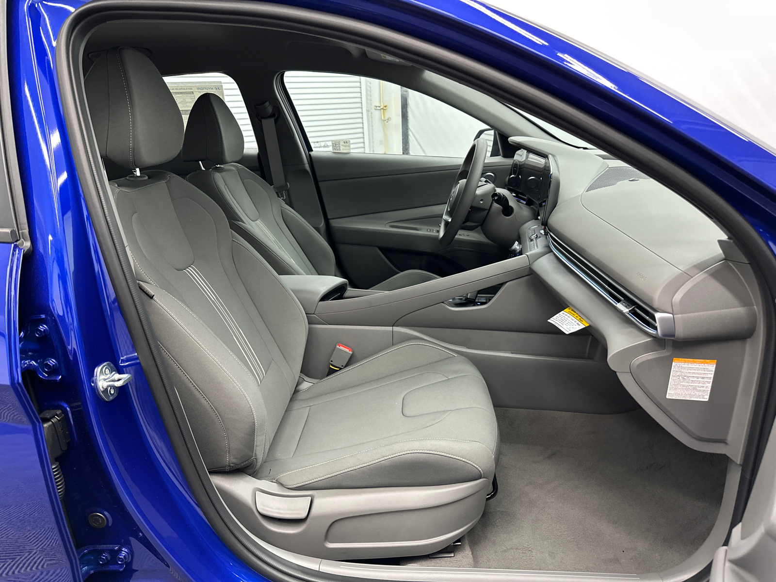 2024 Hyundai Elantra Hybrid Blue 13