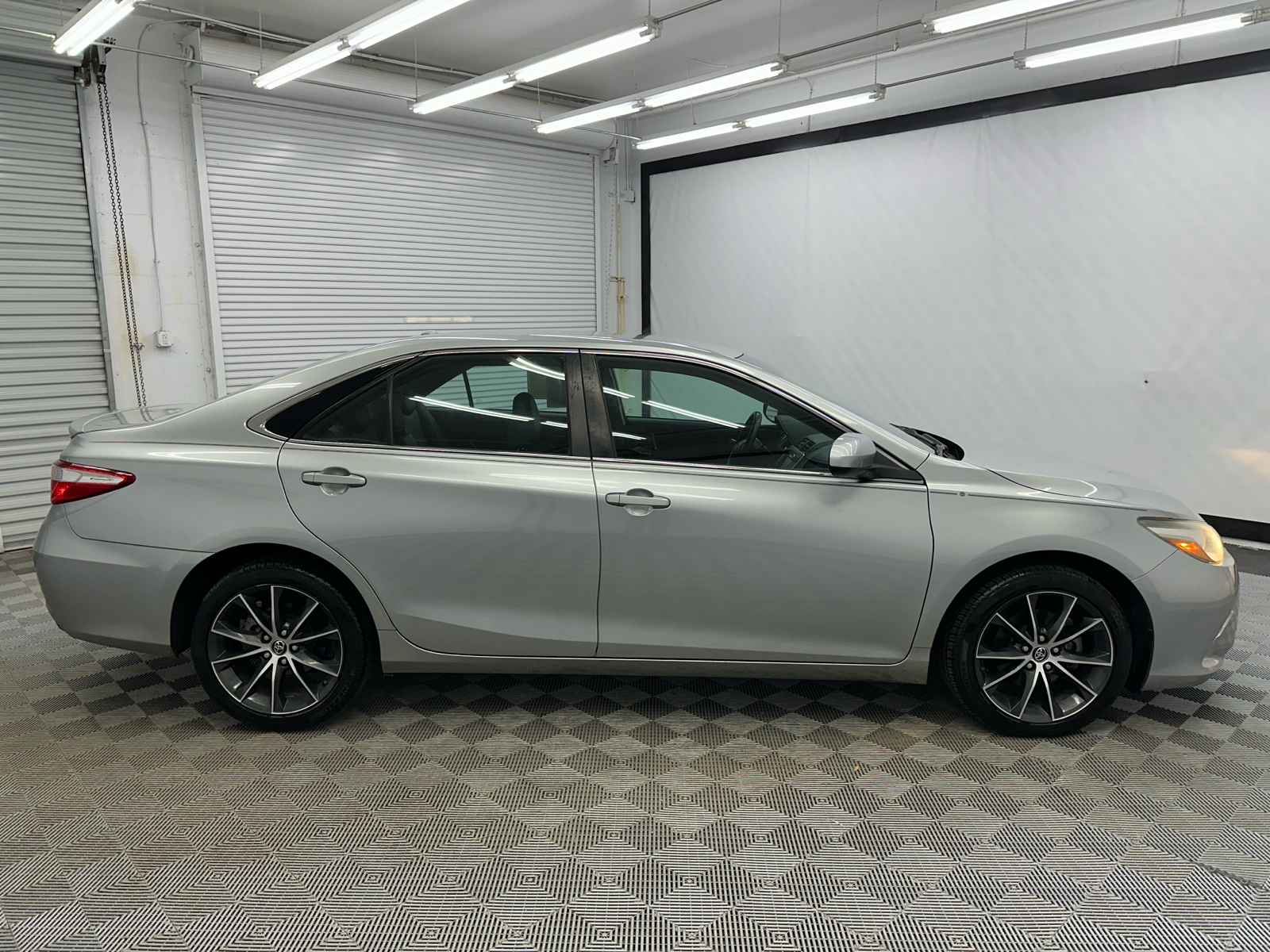 2015 Toyota Camry  6