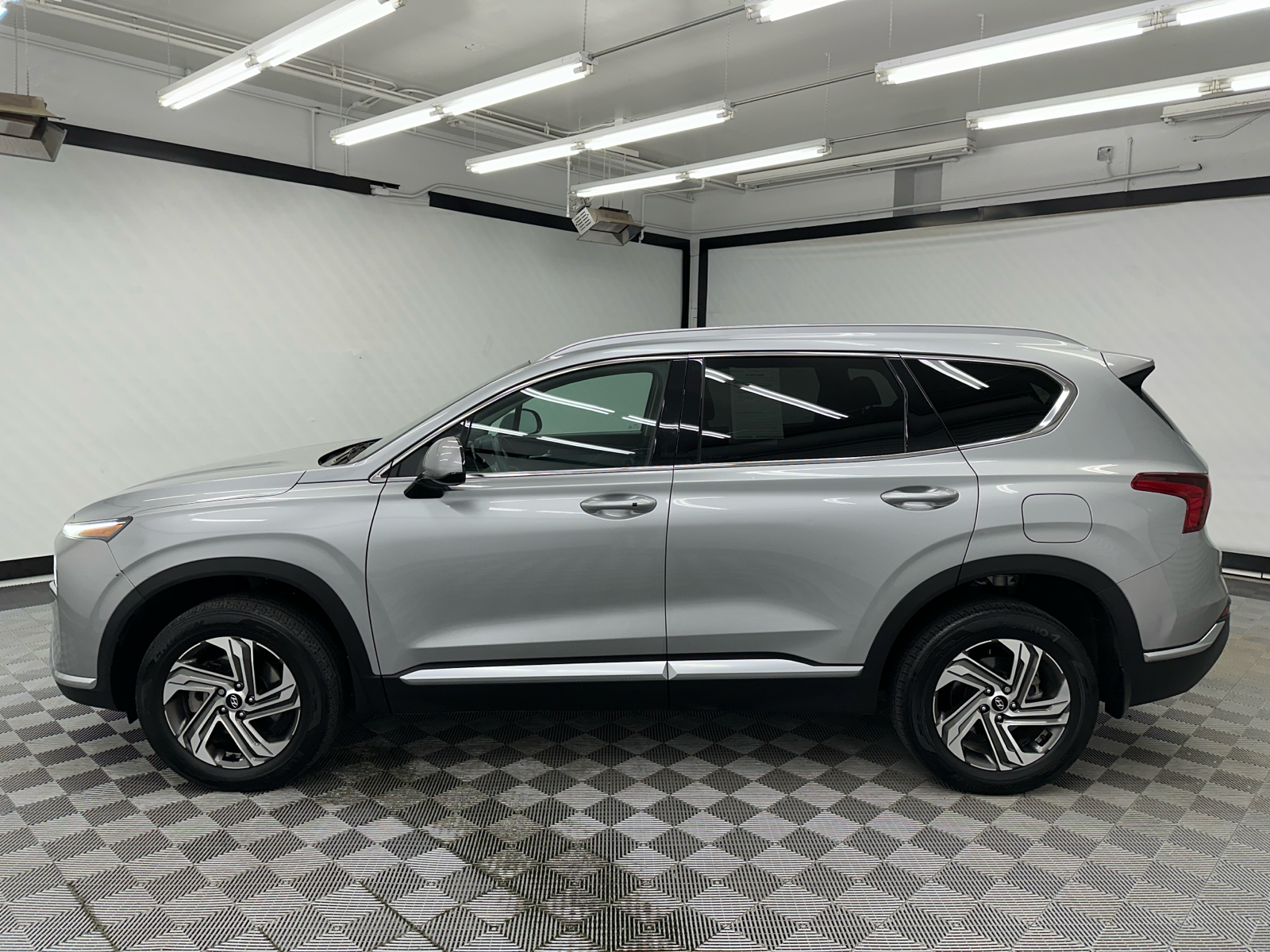 2022 Hyundai Santa Fe SEL 2