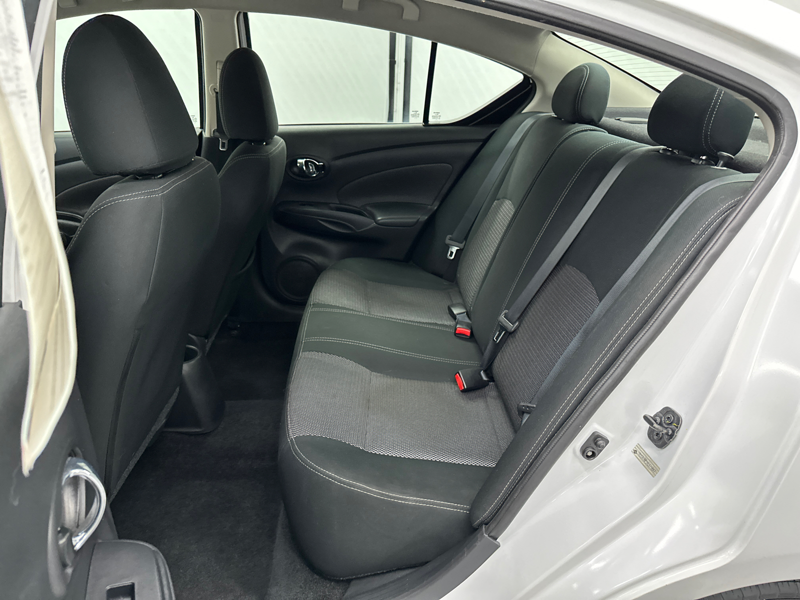 2019 Nissan Versa 1.6 SV 19