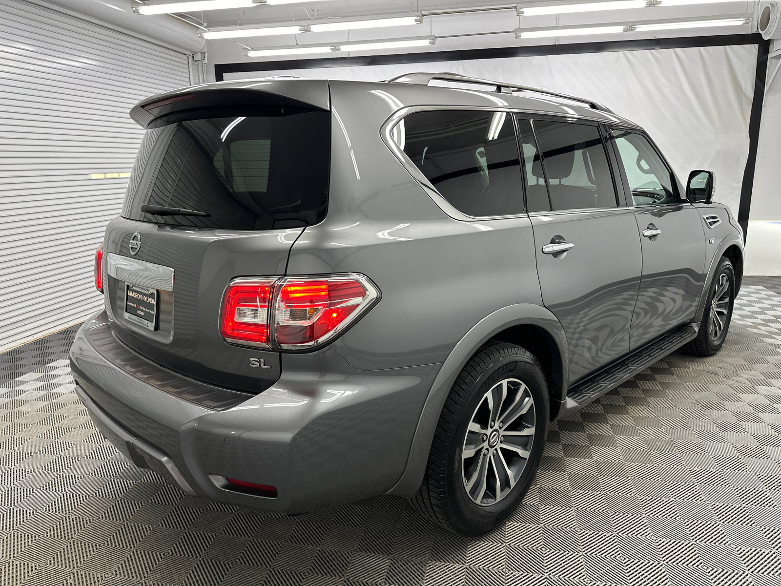 2019 Nissan Armada SL 5