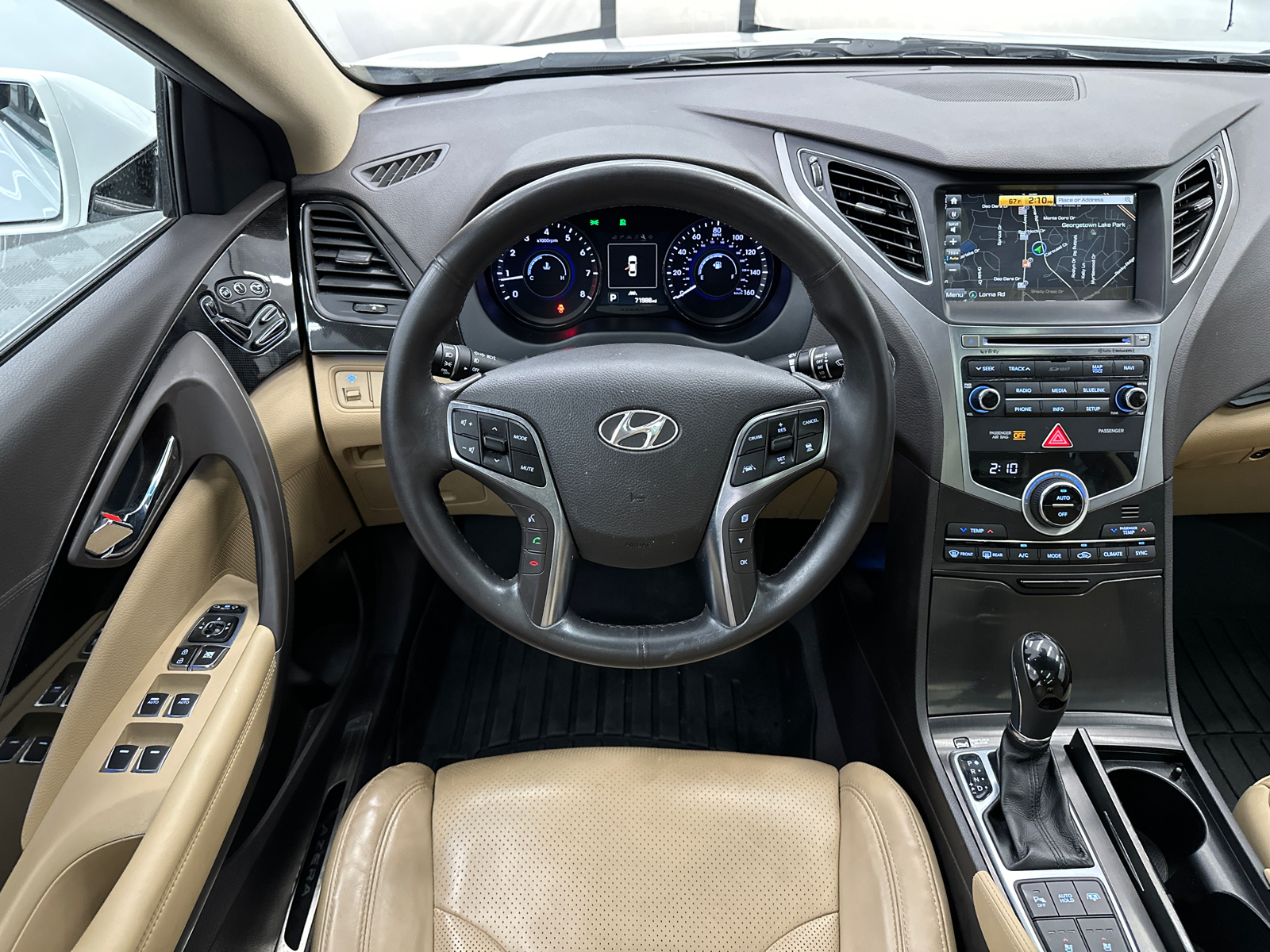 2017 Hyundai Azera Limited 23