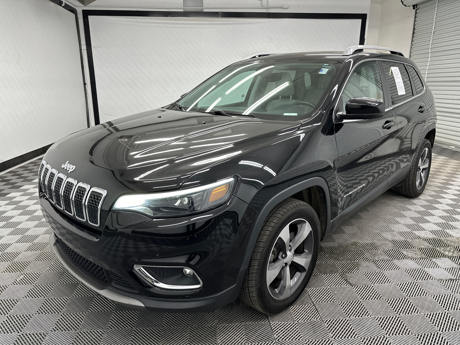 2020 Jeep Cherokee Limited 1