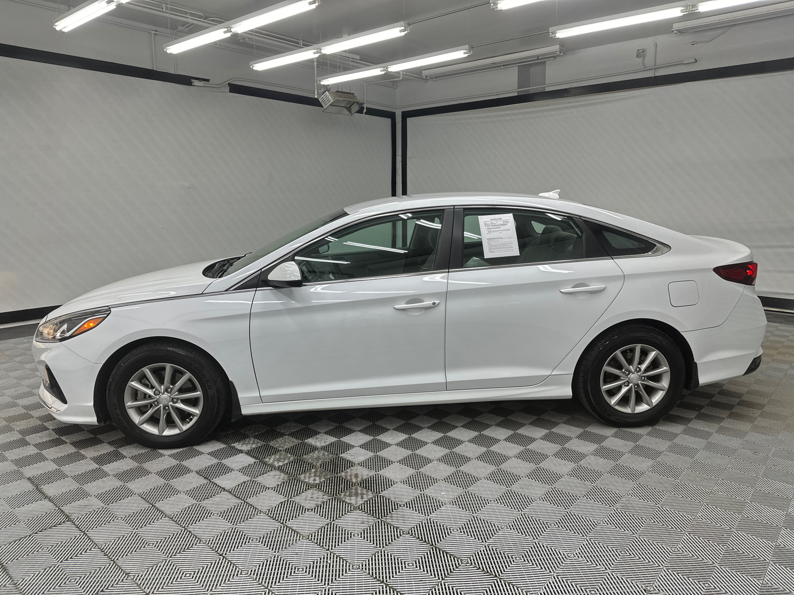 2018 Hyundai Sonata SE 2