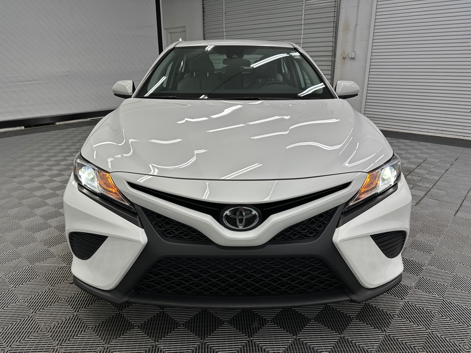 2020 Toyota Camry SE 8